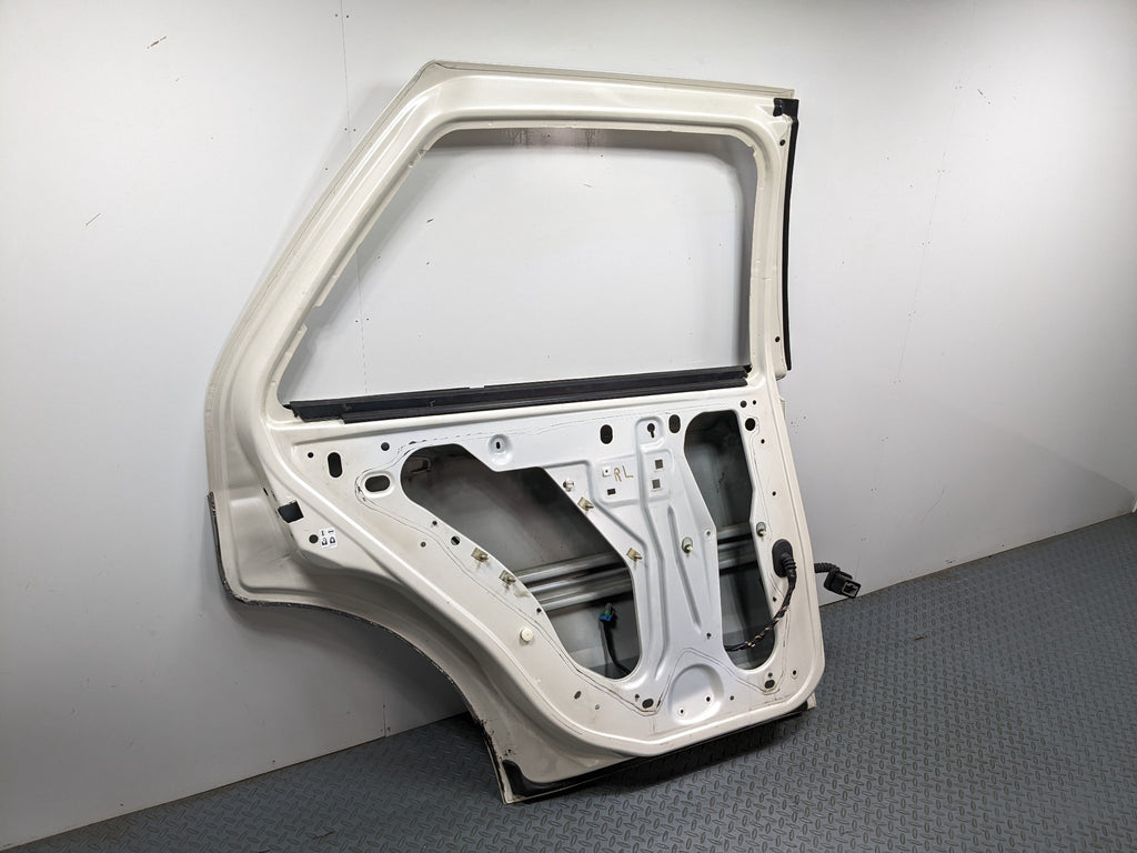 04 - 09 CADILLAC SRX OEM DOOR SHELL PANEL WHITE DIAMOND PEARL REAR LEFT DRIVER