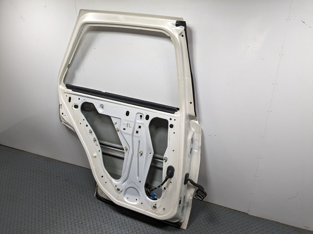 04 - 09 CADILLAC SRX OEM DOOR SHELL PANEL WHITE DIAMOND PEARL REAR LEFT DRIVER