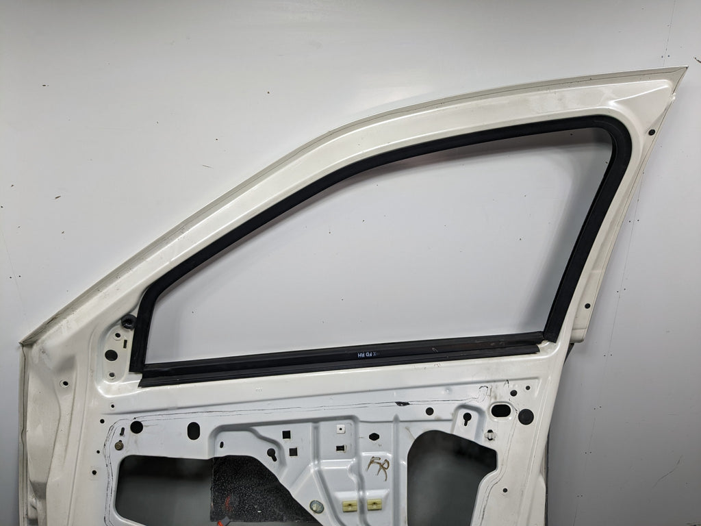 04 - 09 CADILLAC SRX OEM DOOR SHELL PANEL WHITE DIAMOND PEARL FRONT RIGHT SIDE