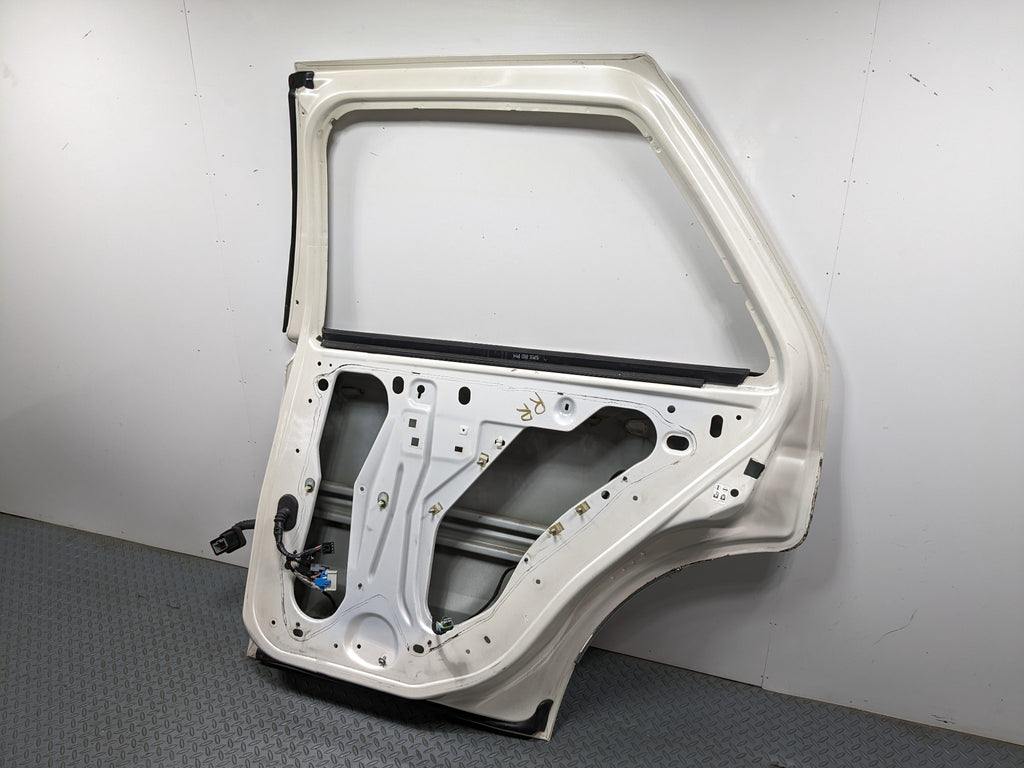 04 - 09 CADILLAC SRX OEM DOOR SHELL PANEL WHITE DIAMOND PEARL REAR RIGHT SIDE