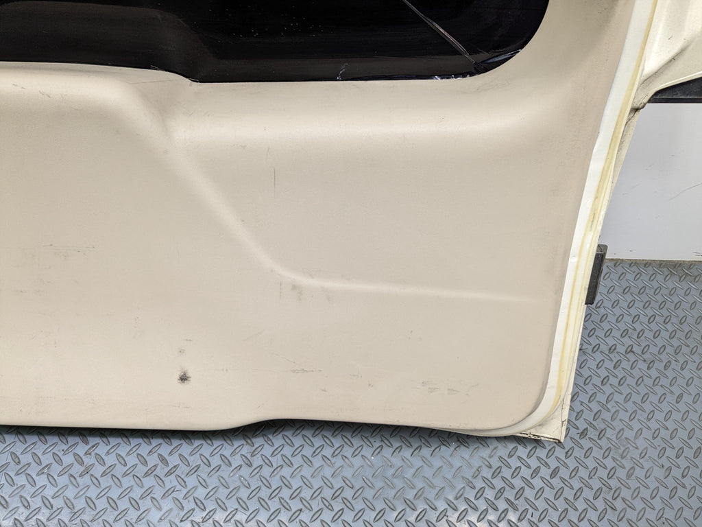 04 - 09 CADILLAC SRX OEM REAR TAILGATE LIFTGATE SHELL PANEL WITH GLASS ASSEMBLY