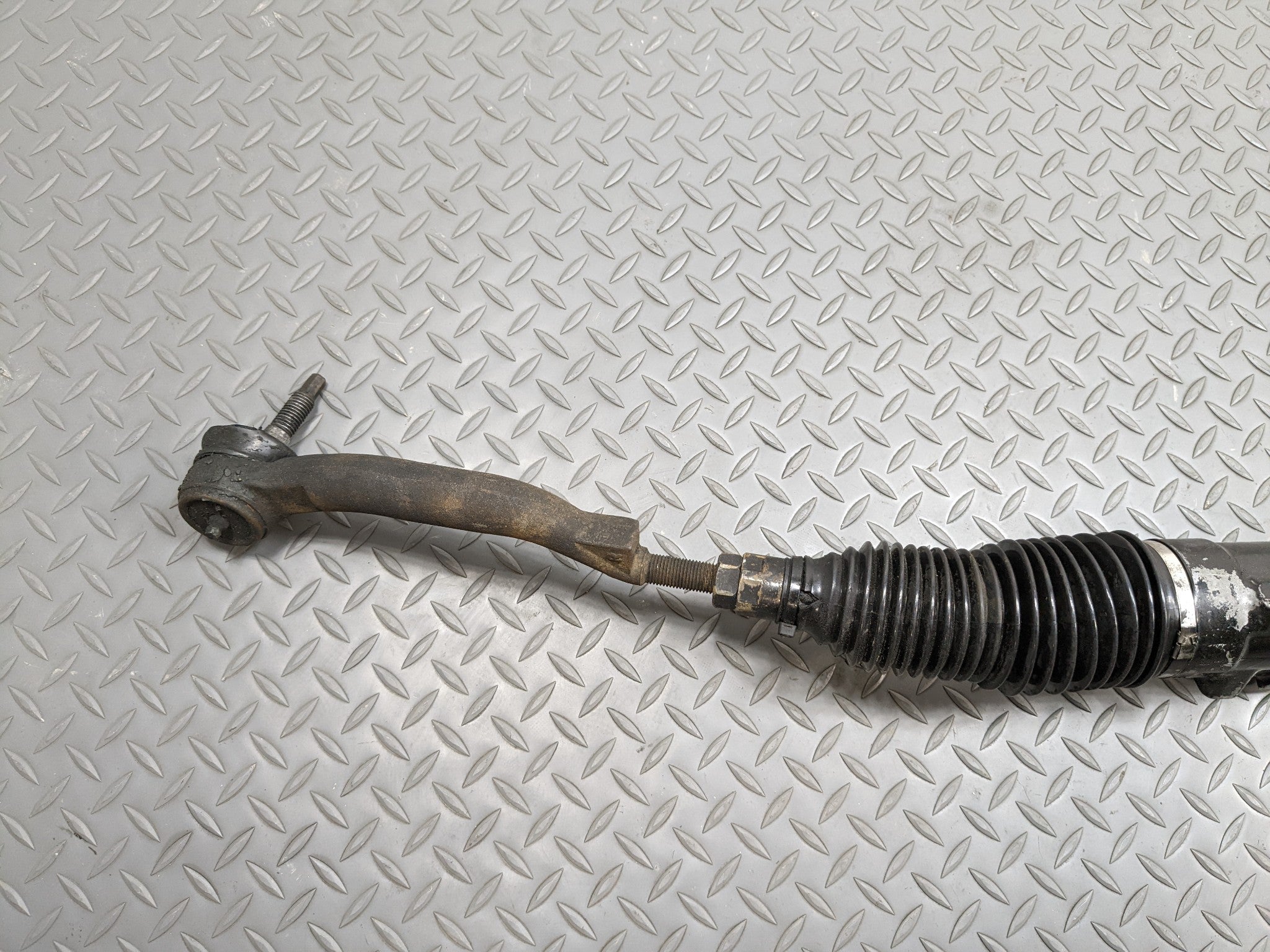 2004 - 2009 CADILLAC SRX OEM POWER STEERING GEAR RACK AND PINION ASSEMBLY