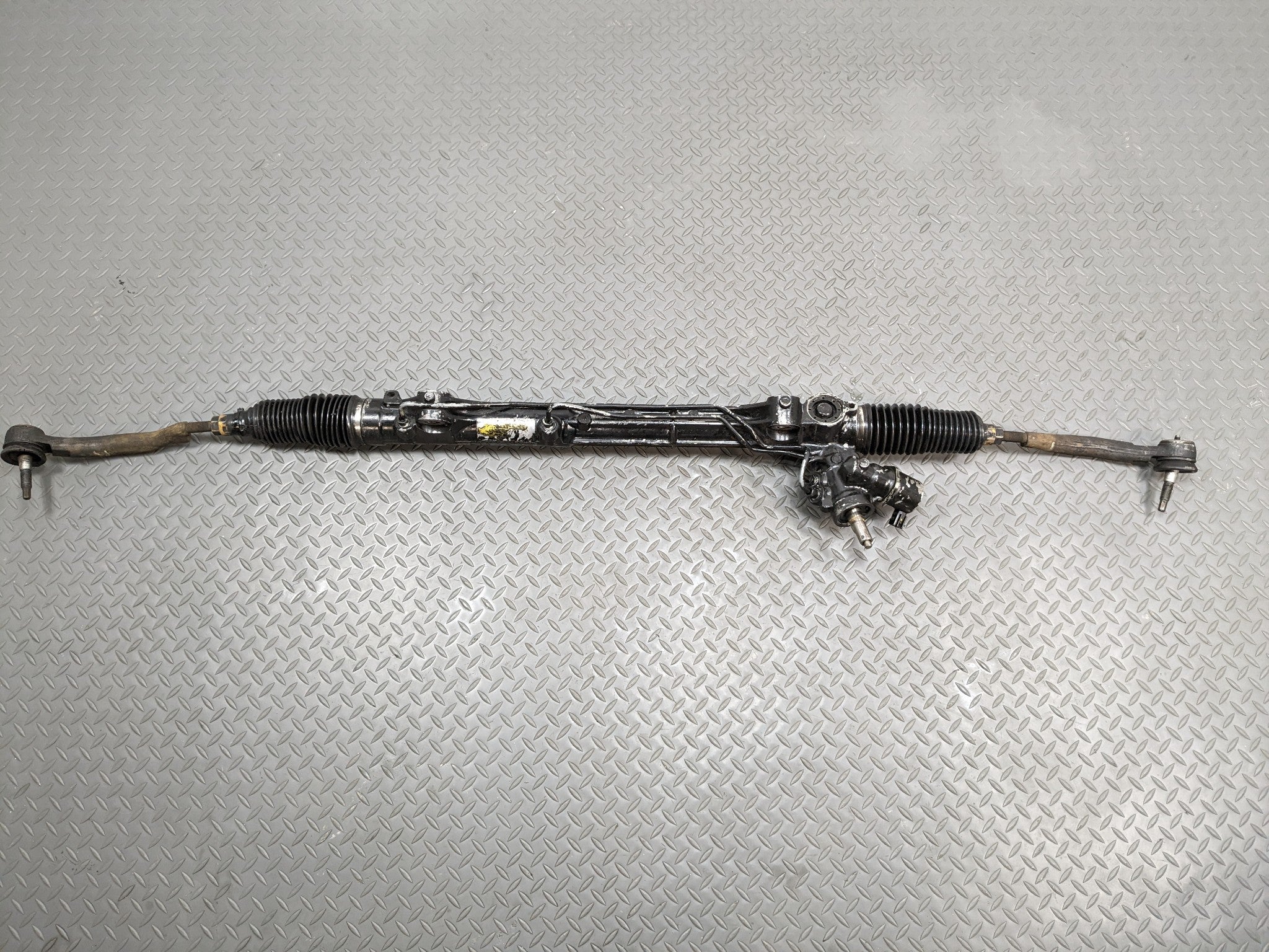 2004 - 2009 CADILLAC SRX OEM POWER STEERING GEAR RACK AND PINION ASSEMBLY