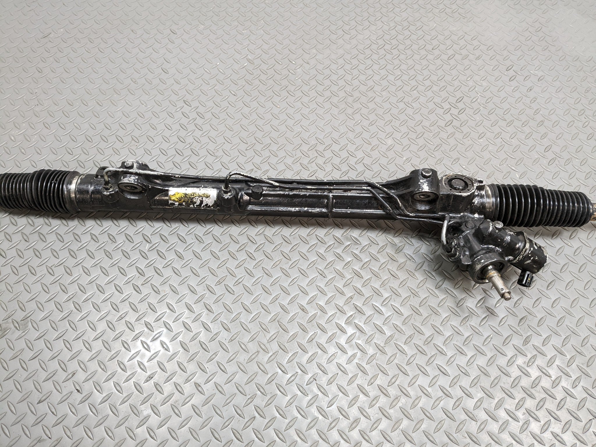 2004 - 2009 CADILLAC SRX OEM POWER STEERING GEAR RACK AND PINION ASSEMBLY