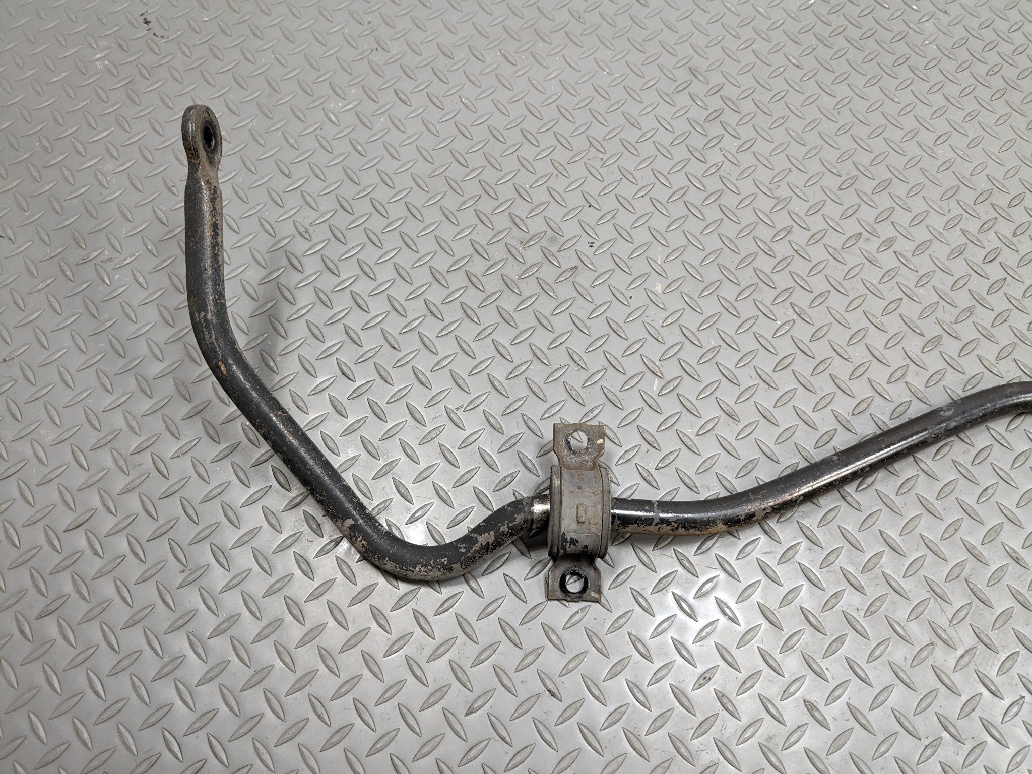 2004 - 2009 CADILLAC SRX OEM STABILIZER SWAY BAR ANTI ROLL ROD REAR SIDE