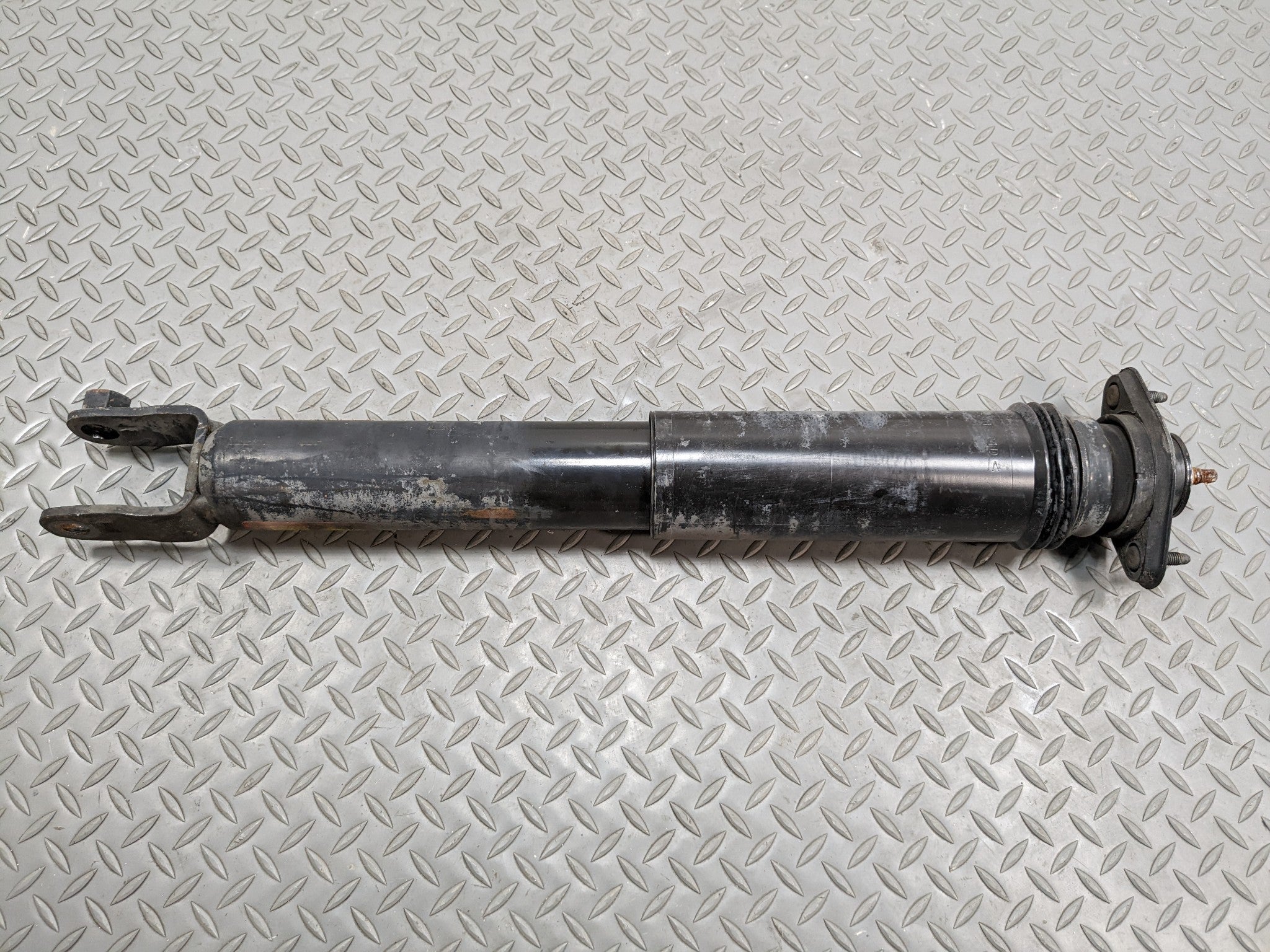 2004 - 2009 CADILLAC SRX OEM STRUT SHOCK ABSORBER REAR LEFT DRIVER SIDE