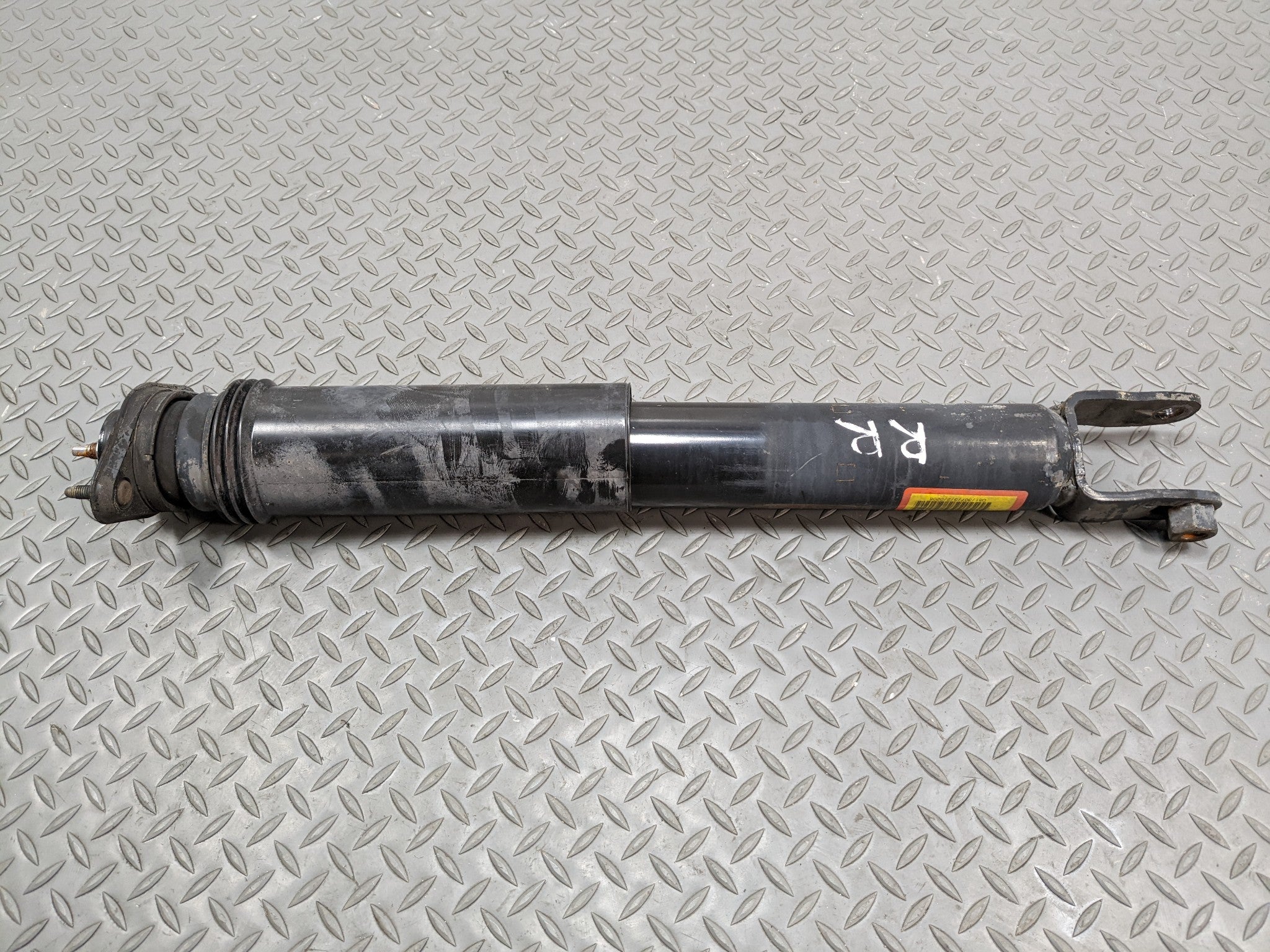 2004 - 2009 CADILLAC SRX OEM STRUT SHOCK ABSORBER REAR RIGHT PASSENGER SIDE