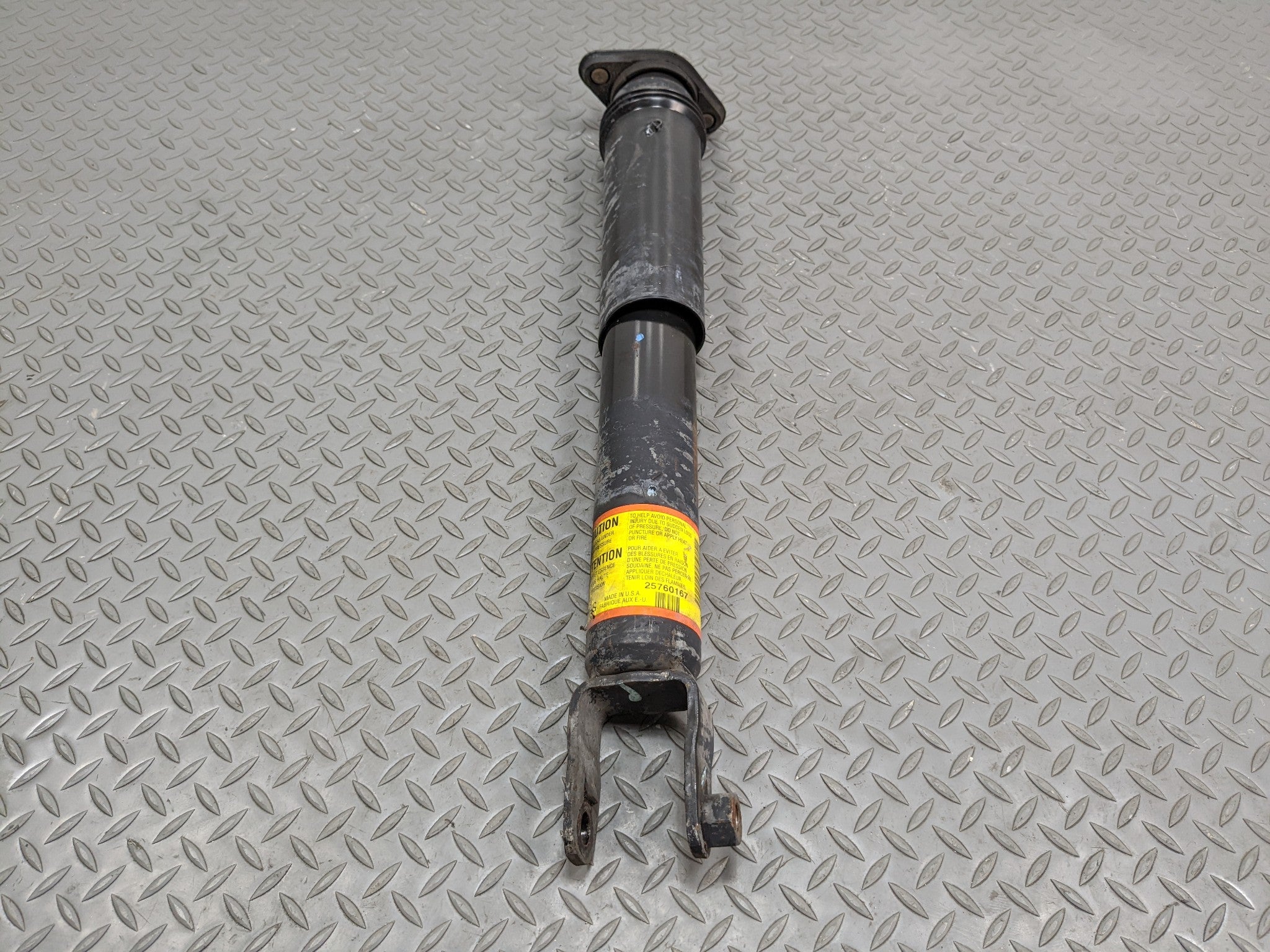 2004 - 2009 CADILLAC SRX OEM STRUT SHOCK ABSORBER REAR RIGHT PASSENGER SIDE