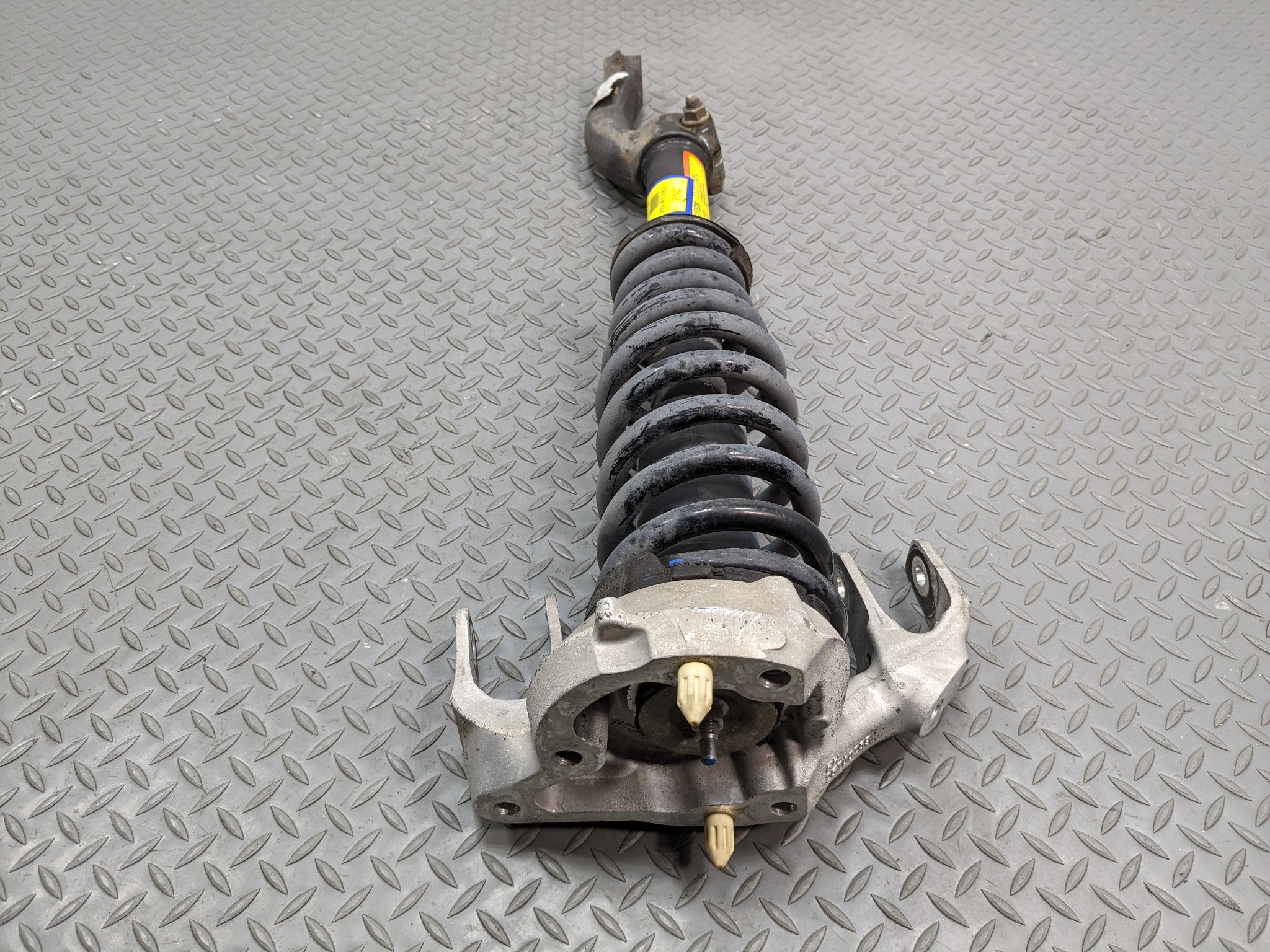2004 - 2009 CADILLAC SRX OEM SHOCK ABSORBER STRUT ASSEMBLY FRONT RIGHT SIDE