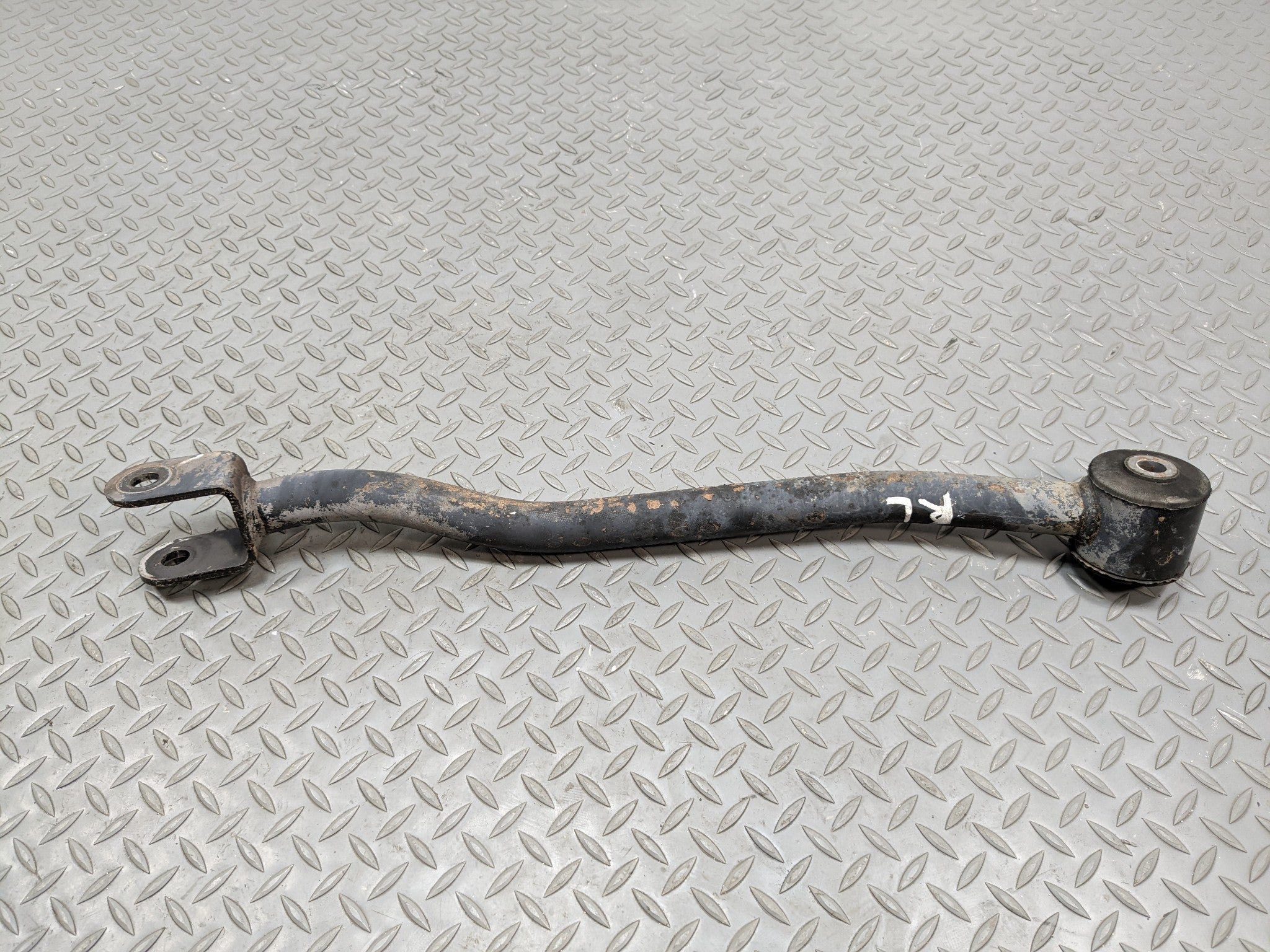 2004 - 2009 CADILLAC SRX OEM TRAILING LOWER CONTROL ARM REAR LEFT DRIVER SIDE