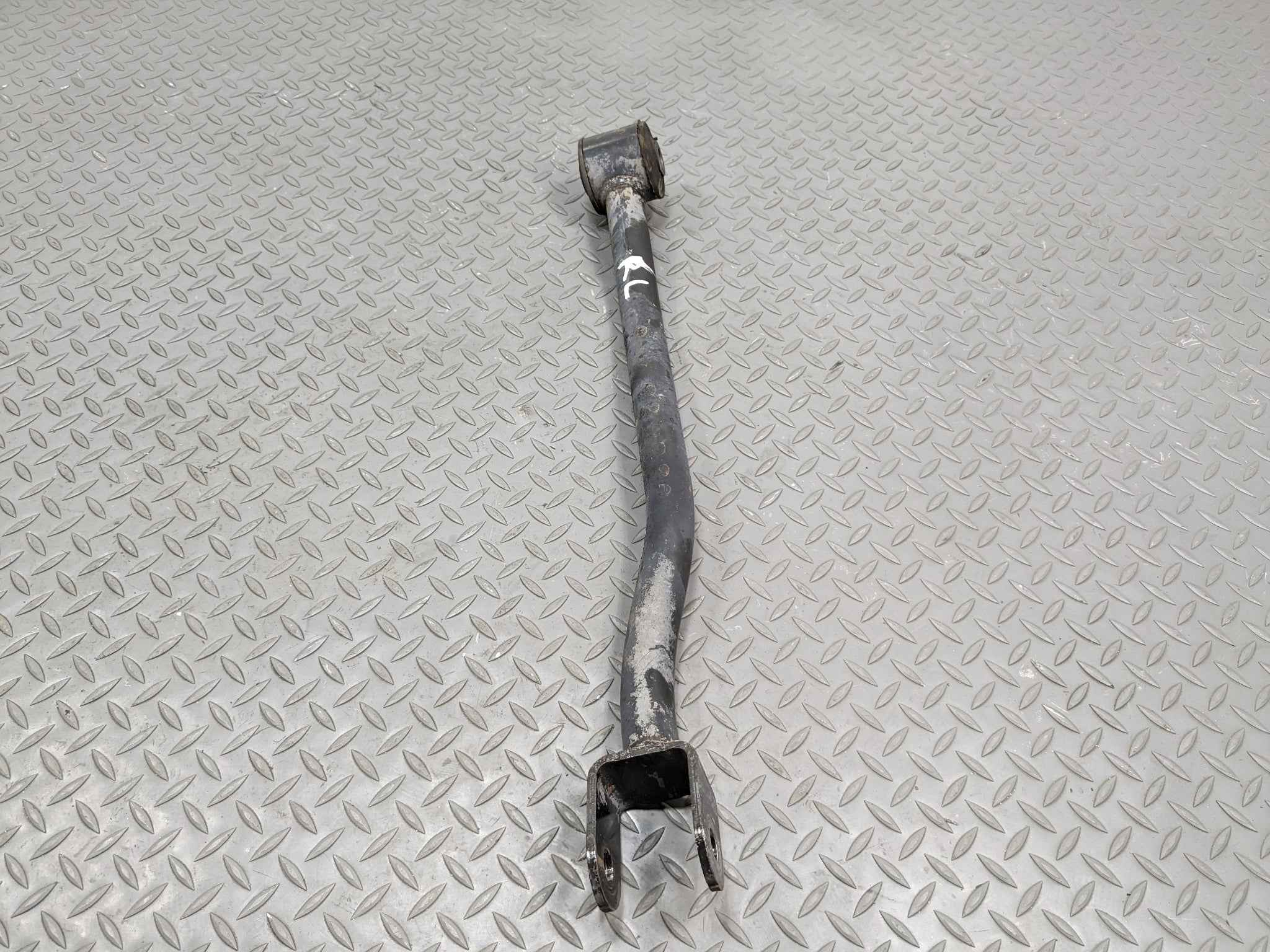 2004 - 2009 CADILLAC SRX OEM TRAILING LOWER CONTROL ARM REAR LEFT DRIVER SIDE