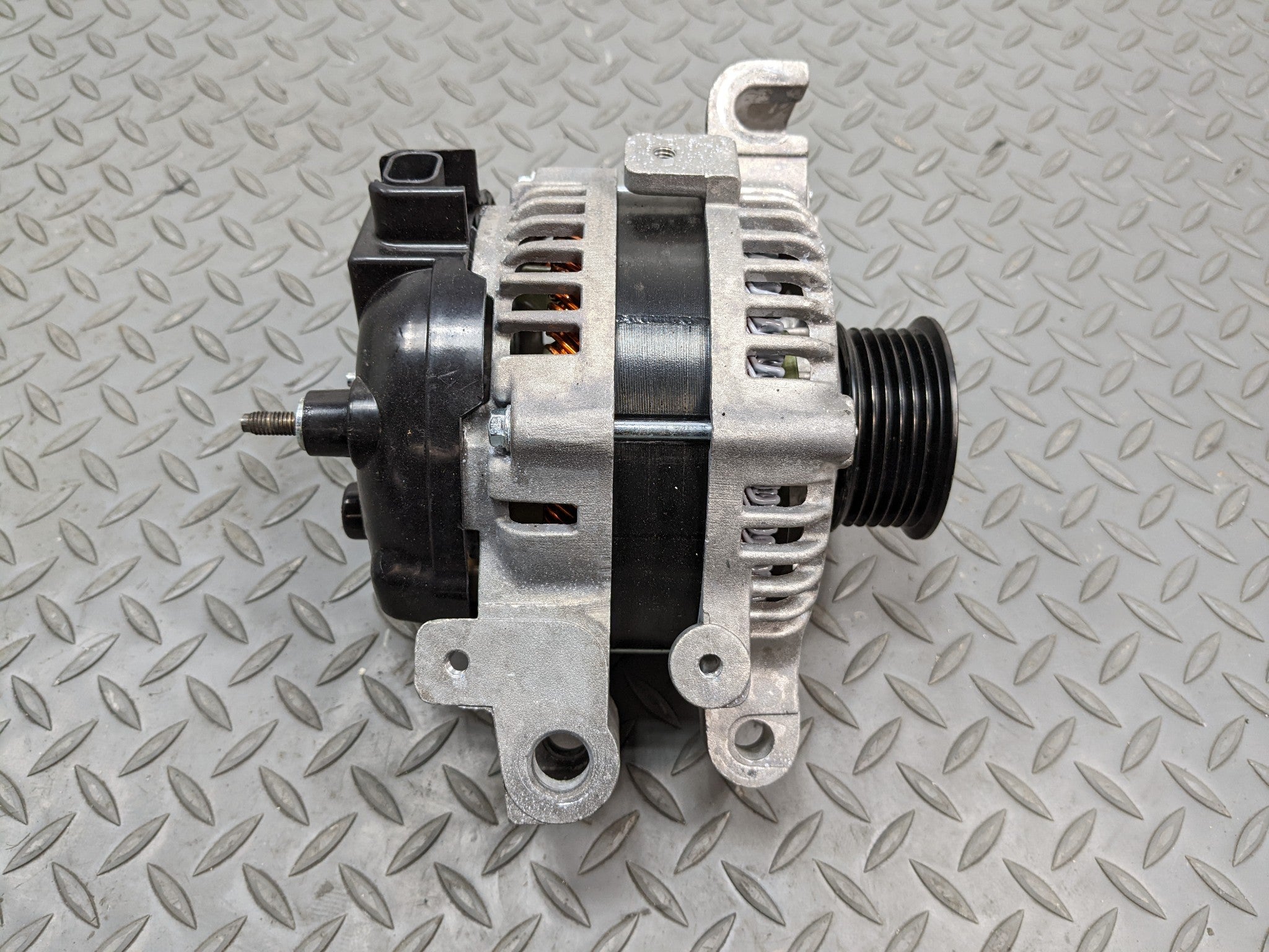 2004 - 2009 CADILLAC SRX OEM POWER GENERATOR ENGINE MOTOR ALTERNATOR 3.6L