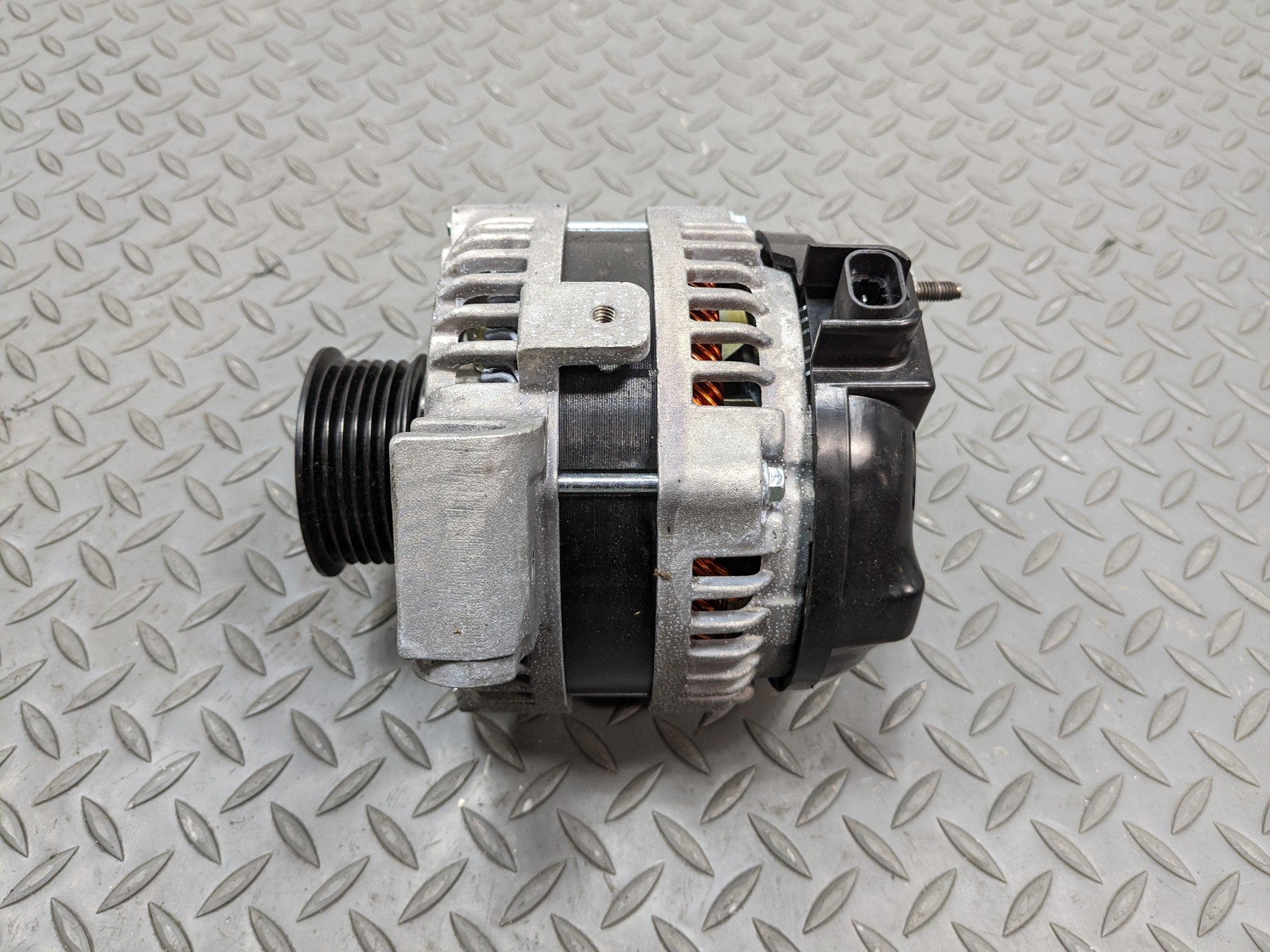 2004 - 2009 CADILLAC SRX OEM POWER GENERATOR ENGINE MOTOR ALTERNATOR 3.6L