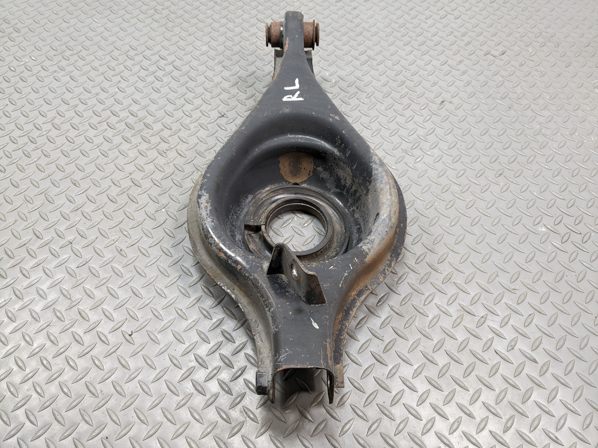 2004 - 2009 CADILLAC SRX OEM LOWER CONTROL ARM REAR LEFT DRIVER SIDE