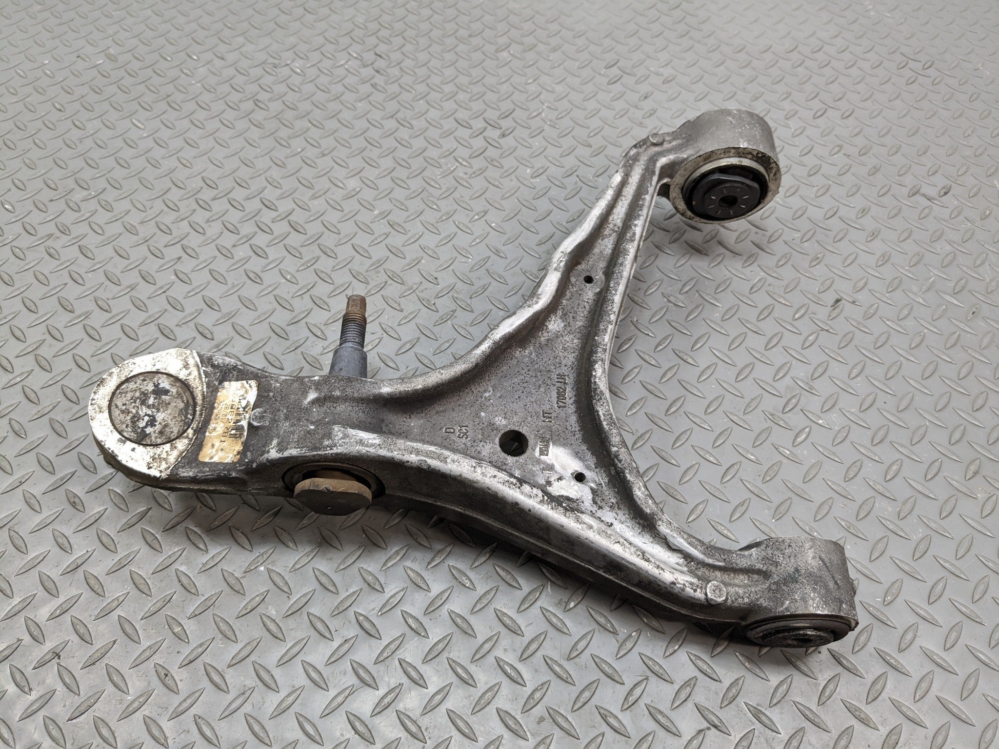 2004 - 2009 CADILLAC SRX OEM LOWER SUSPENSION CONTROL ARM FRONT LEFT DRIVER SIDE