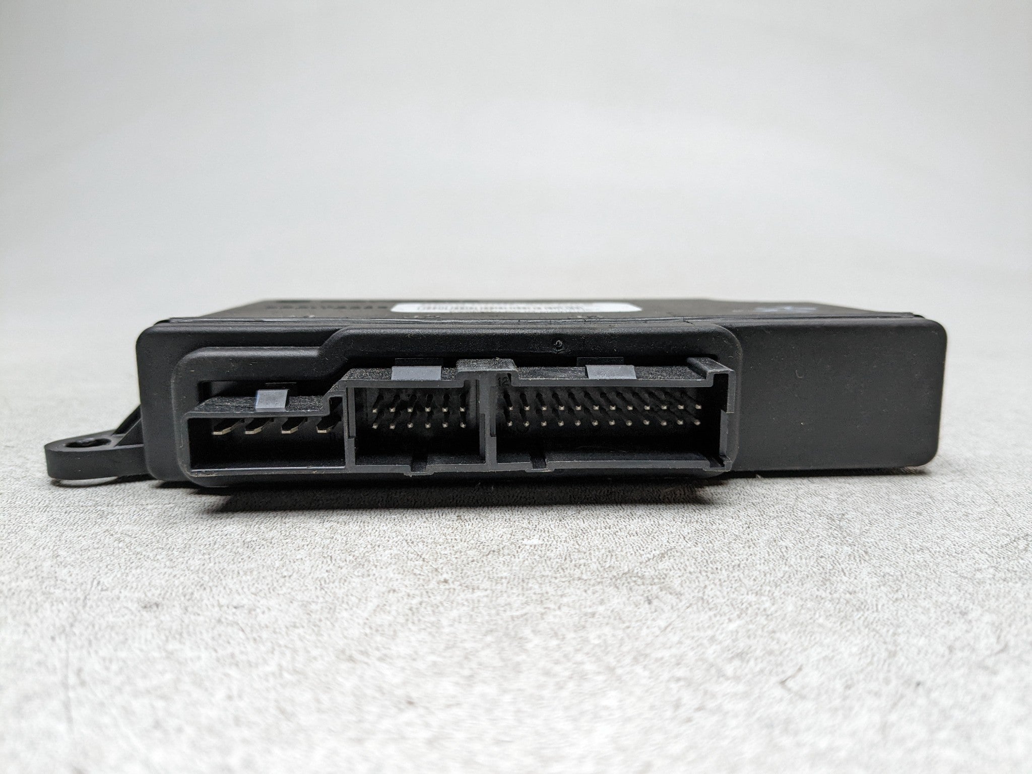 2004 - 2009 CADILLAC SRX OEM DOOR MULTIFUNTION CONTROL MODULE REAR RIGHT SIDE