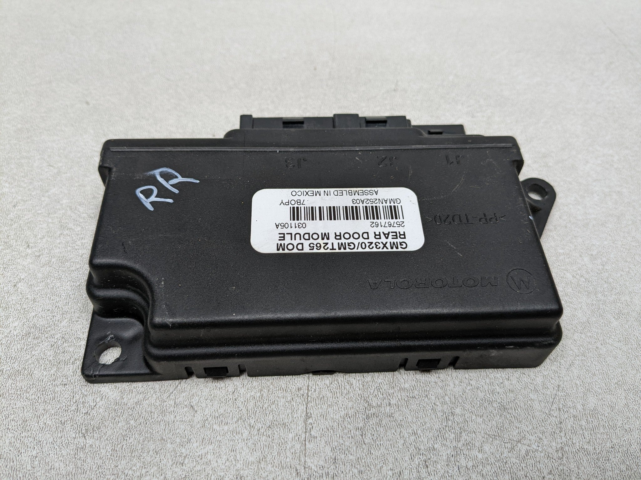 2004 - 2009 CADILLAC SRX OEM DOOR MULTIFUNTION CONTROL MODULE REAR RIGHT SIDE