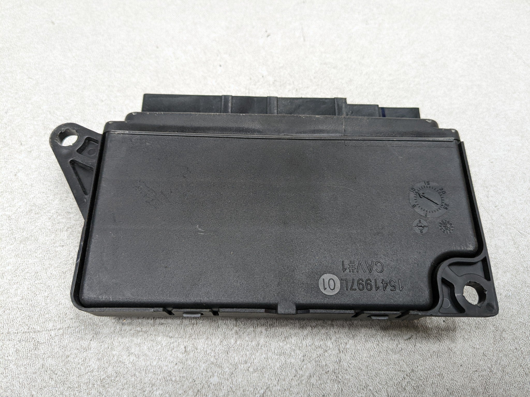 2004 - 2009 CADILLAC SRX OEM DOOR MULTIFUNTION CONTROL MODULE FRONT LEFT SIDE