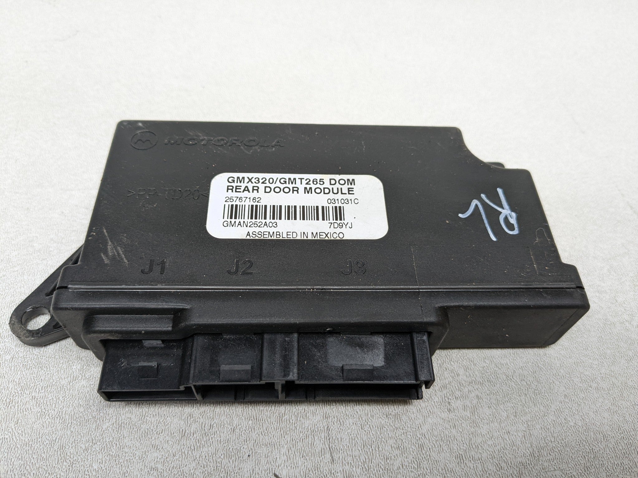 2004 - 2009 CADILLAC SRX OEM DOOR MULTIFUNTION CONTROL MODULE REAR LEFT SIDE
