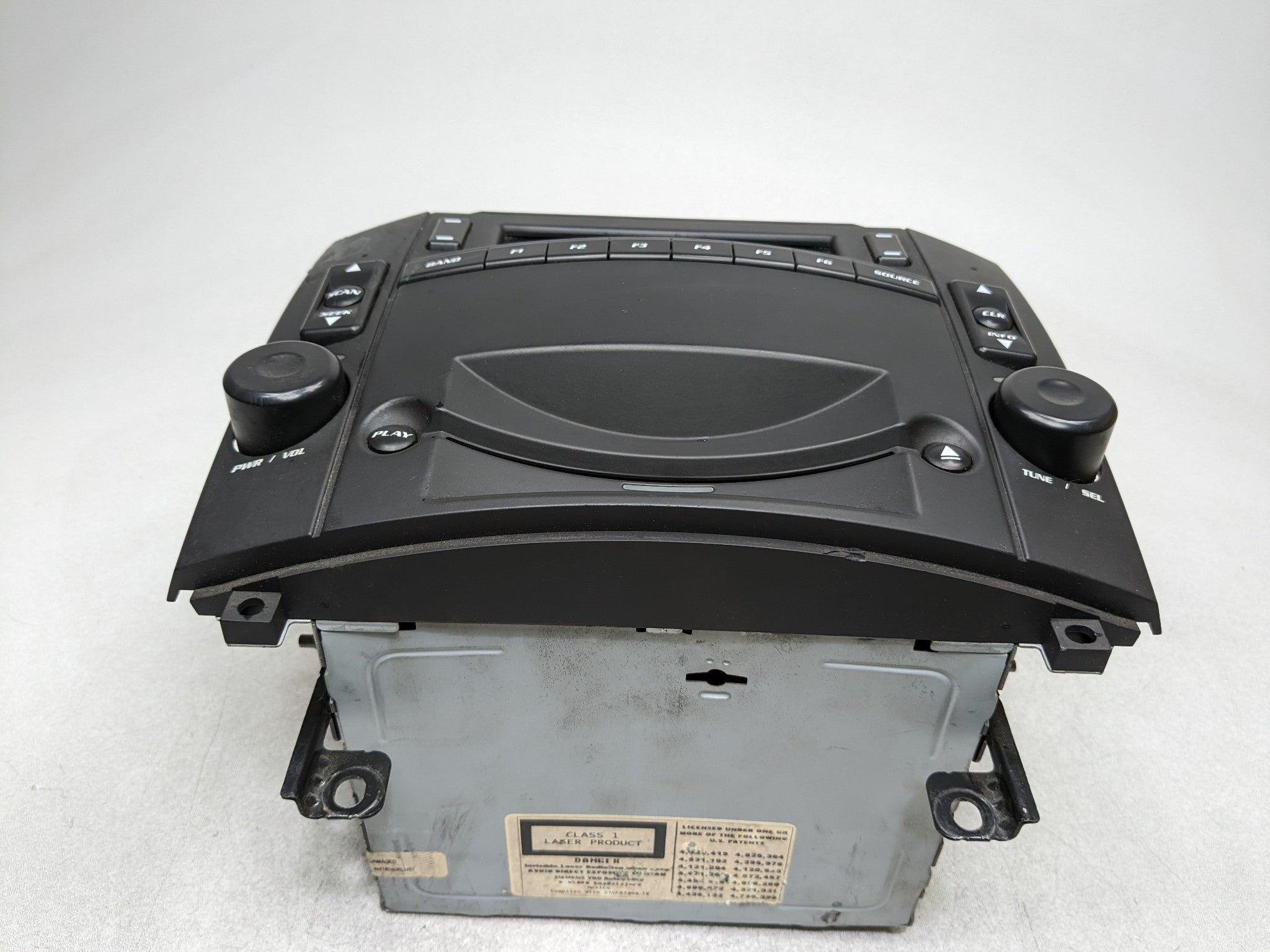2004 - 2009 CADILLAC SRX OEM RADIO AUDIO AND VISUAL EQUIPMENT AM FM CD CASSETTE