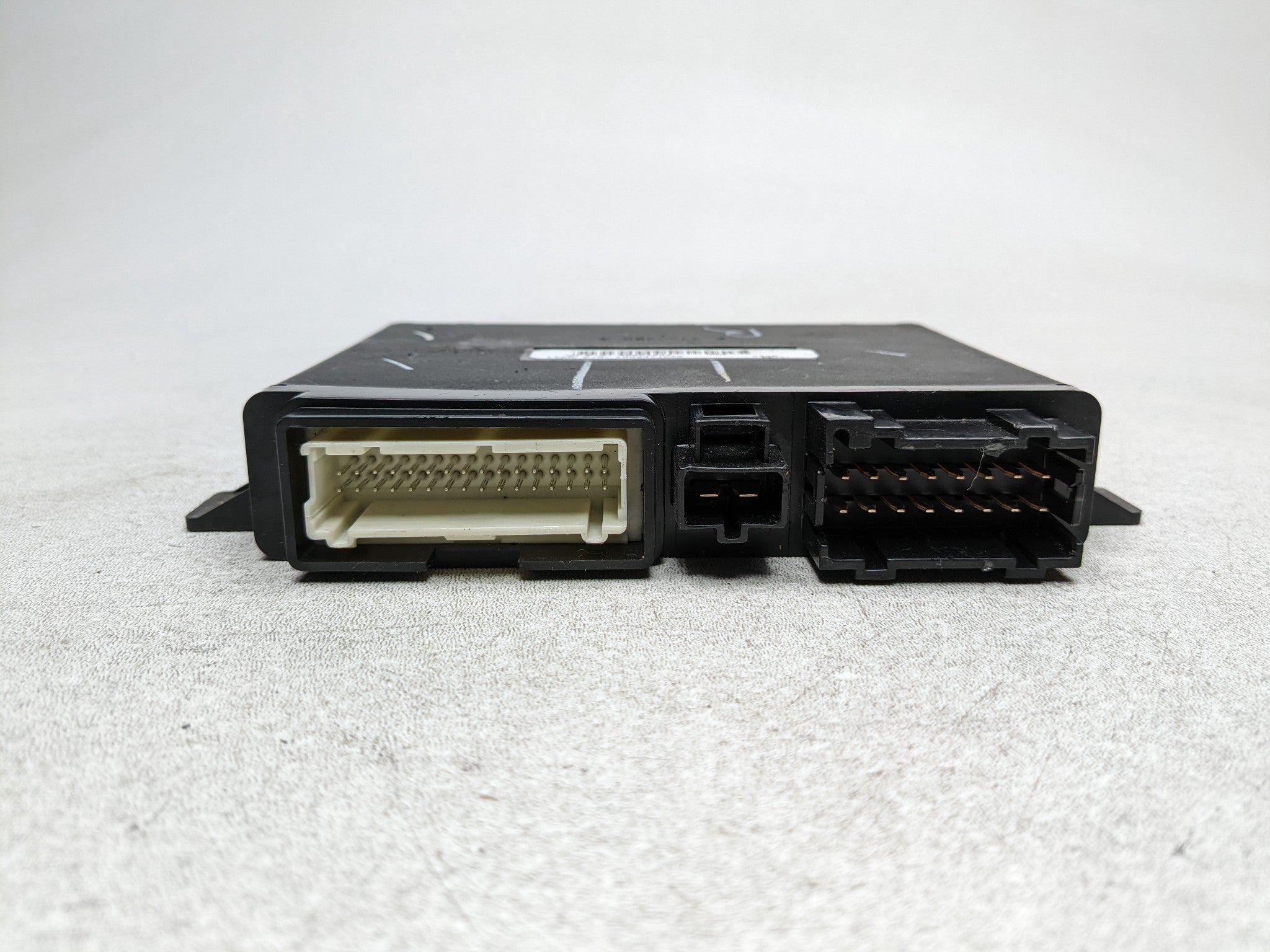 2004 - 2009 CADILLAC SRX OEM DRIVER SEAT MEMORY CONTROL MODULE UNIT
