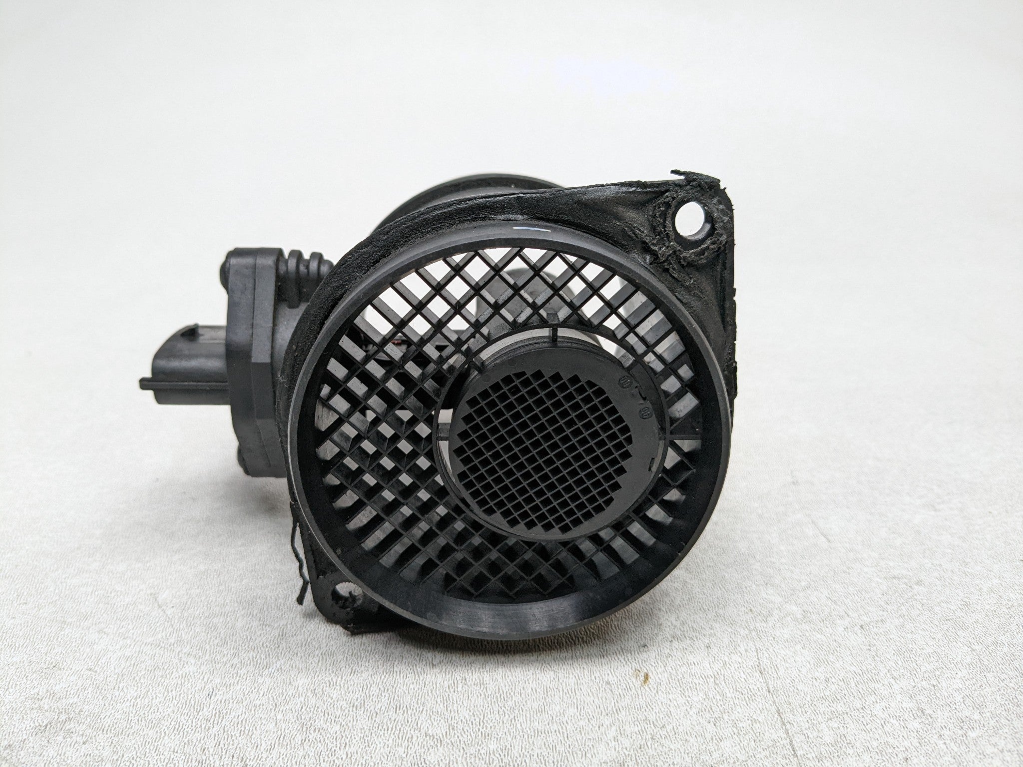 2004 - 2009 CADILLAC SRX OEM MASS AIR FLOW METER SENSOR ASSEMBLY WITHOUT PIPE