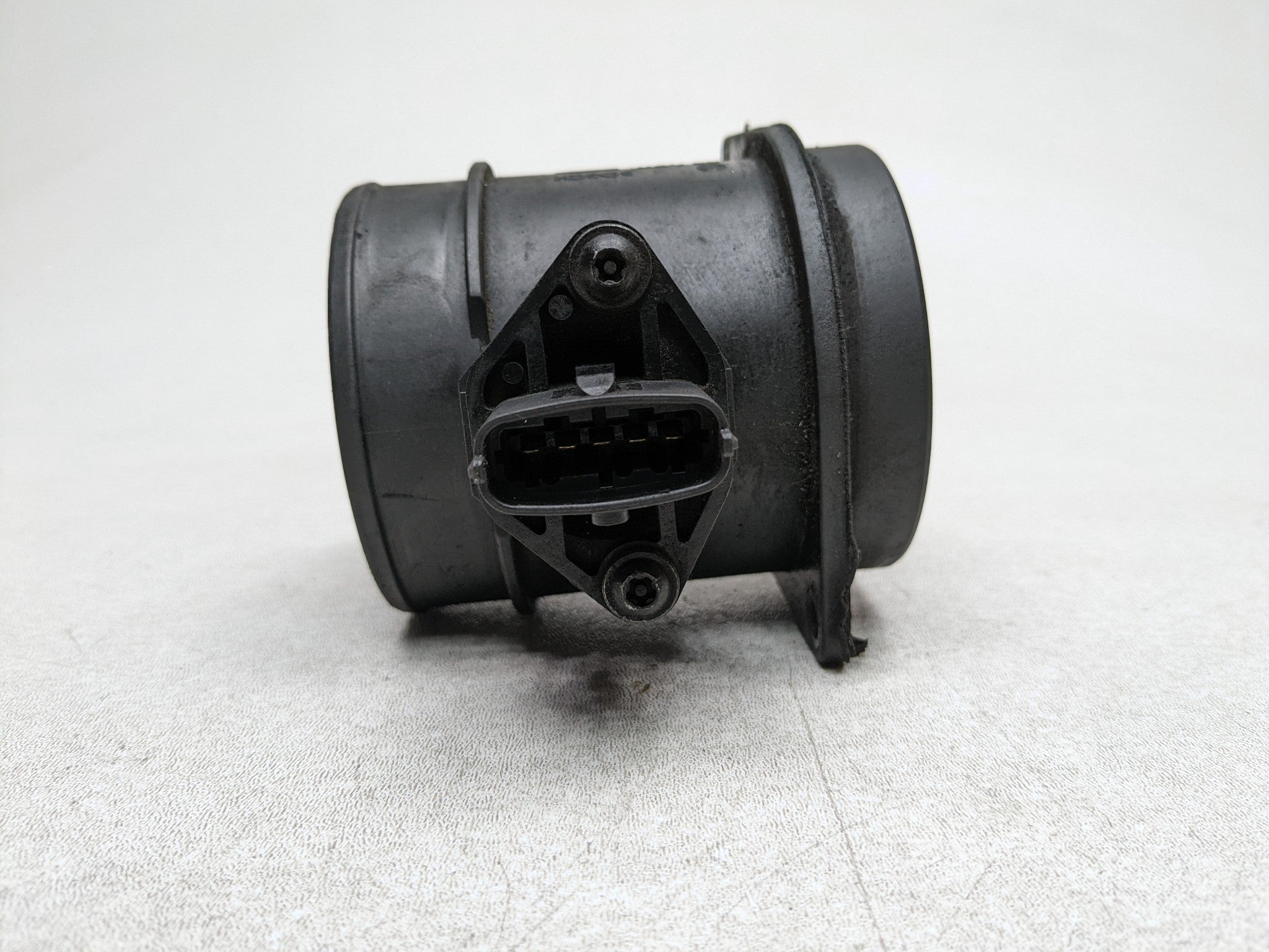 2004 - 2009 CADILLAC SRX OEM MASS AIR FLOW METER SENSOR ASSEMBLY WITHOUT PIPE