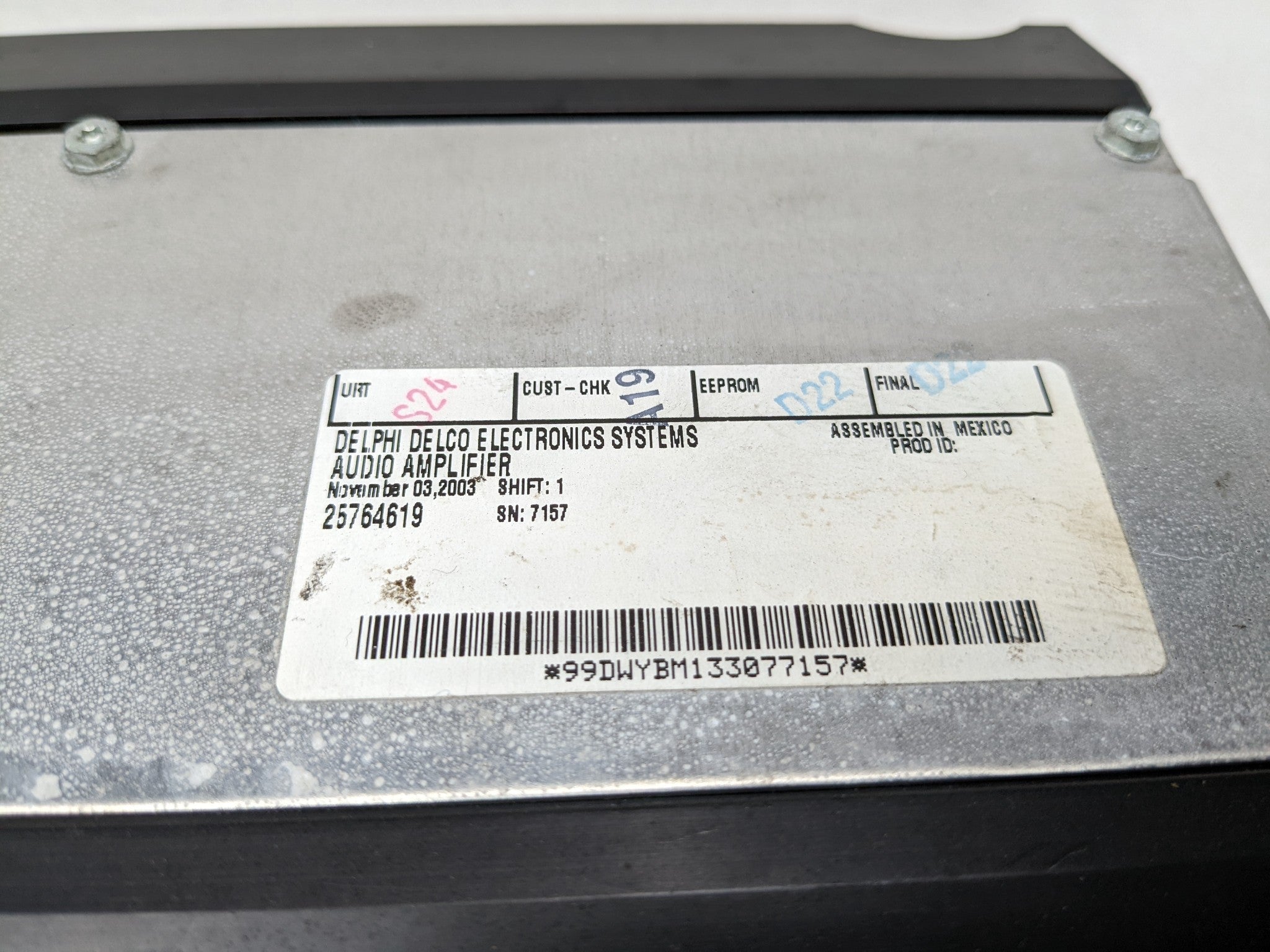 2004 - 2009 CADILLAC SRX OEM RADIO STEREO AMPLIFIER AUDIO AND VISUAL EQUIPMENT
