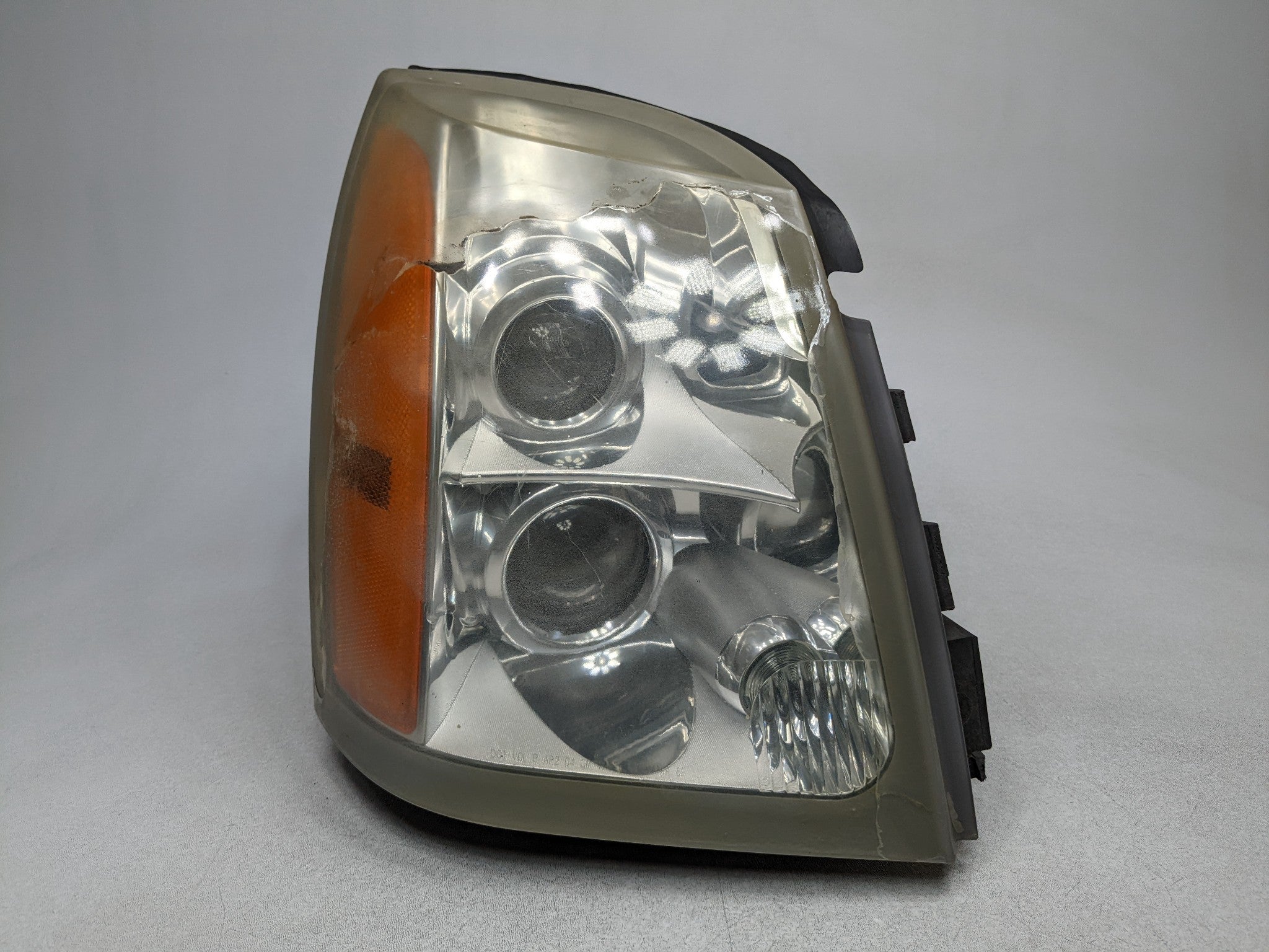 04 - 09 CADILLAC SRX OEM HEADLIGHT HEADLAMP ASSEMBLY FRONT RIGHT SIDE HALOGEN