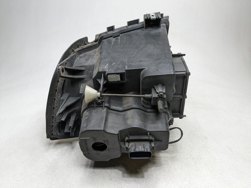 2004 - 2009 CADILLAC SRX OEM HEADLIGHT HEADLAMP ASSEMBLY FRONT LEFT SIDE HALOGEN