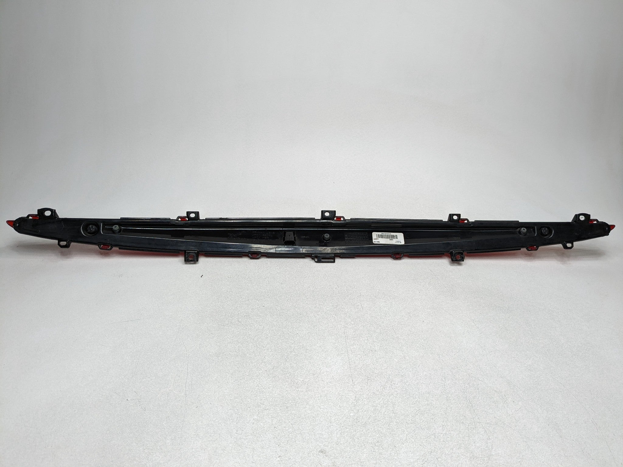 2004 - 2009 CADILLAC SRX OEM THIRD BRAKE LIGHT AVOIDANCE HIGH MOUNT REAR CENTER