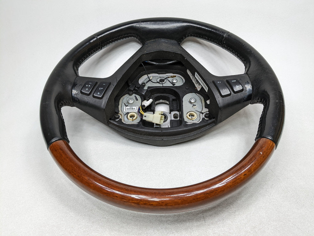 2004 - 2009 CADILLAC SRX OEM STEERING WHEEL WITH MULTIFUNCTIONAL CONTROL SWITCH