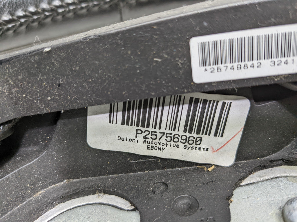 2004 - 2009 CADILLAC SRX OEM STEERING WHEEL WITH MULTIFUNCTIONAL CONTROL SWITCH