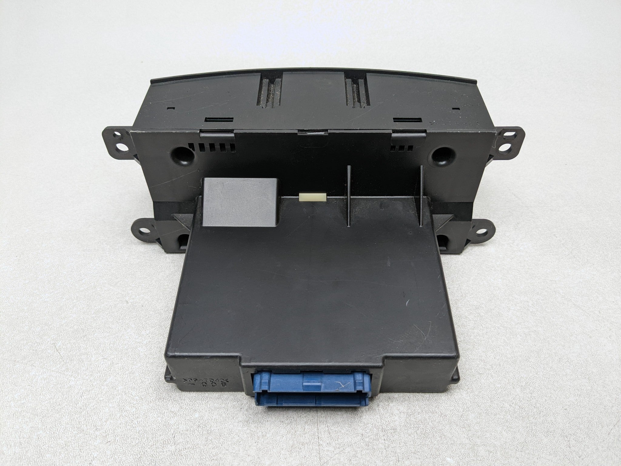 2004 - 2009 CADILLAC SRX OEM HEATER AC CONTROL PANEL SWITCH ASSEMBLY FRONT BLACK
