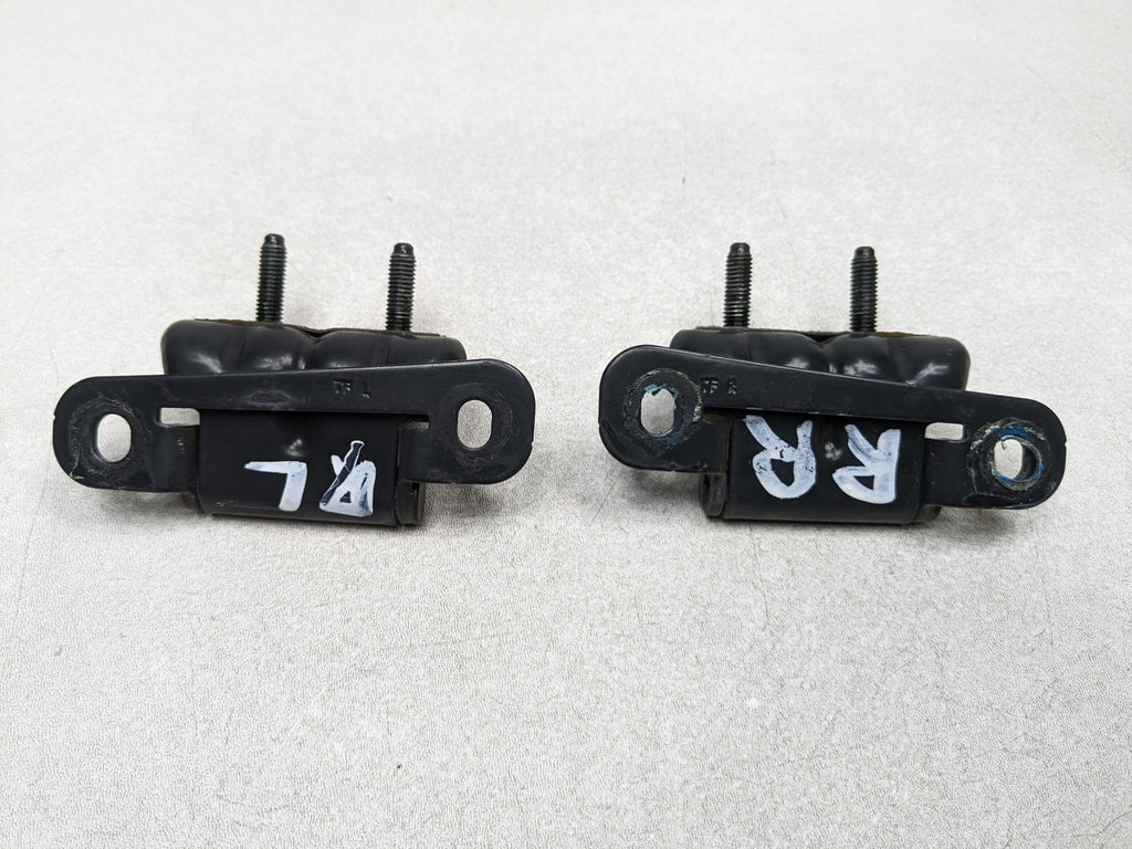2004 - 2009 CADILLAC SRX OEM GATE HINGES SET REAR LEFT AND RIGHT SIDE