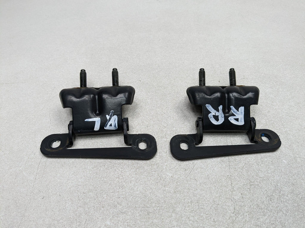 2004 - 2009 CADILLAC SRX OEM GATE HINGES SET REAR LEFT AND RIGHT SIDE