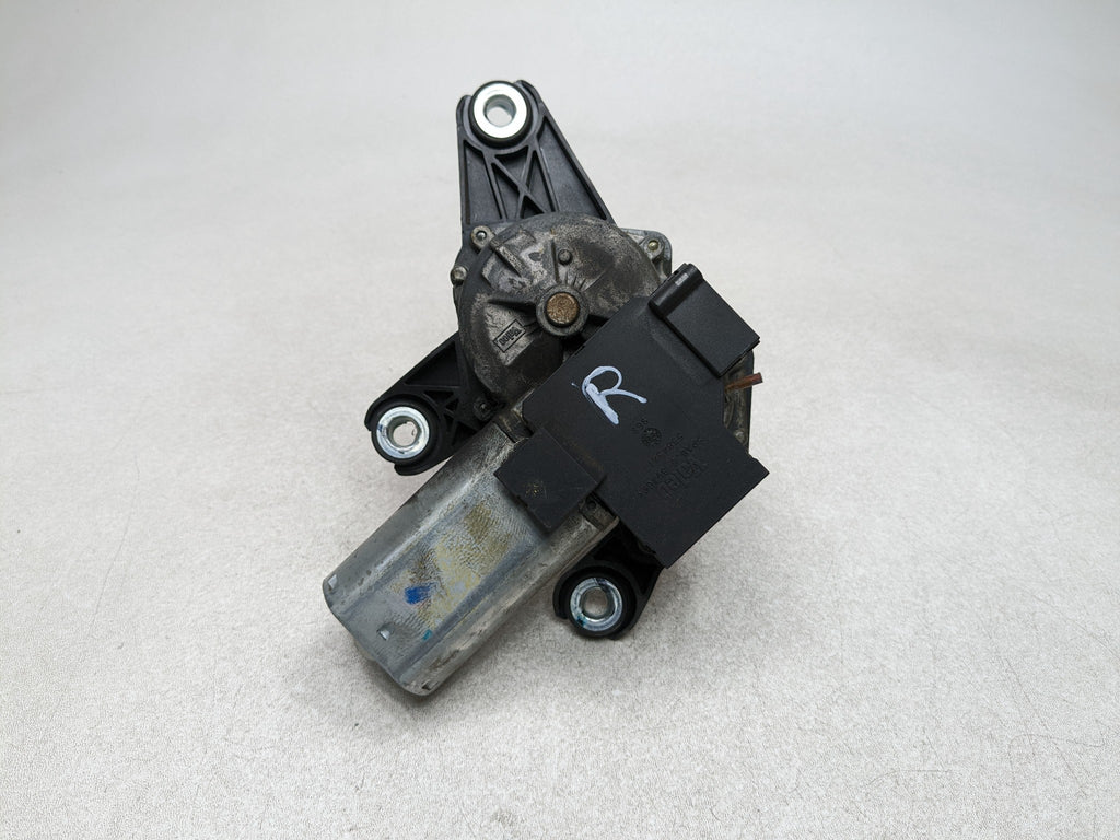 2004 - 2009 CADILLAC SRX OEM REAR WINDSHIELD WIPER MOTOR ASSEMBLY