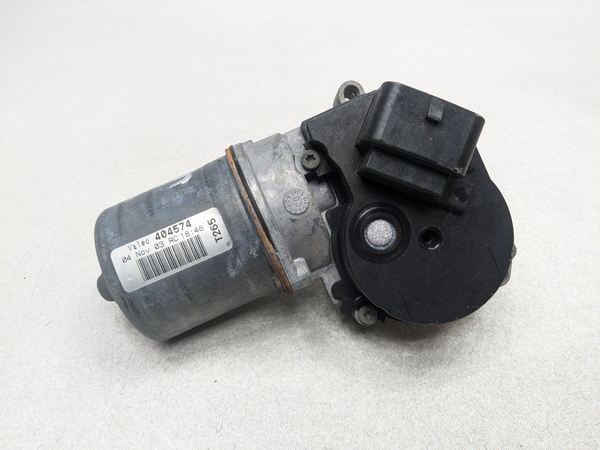 2004 - 2009 CADILLAC SRX OEM WIPER MOTOR FRONT WINDSHIELD WASHER WITHOUT LINKAGE