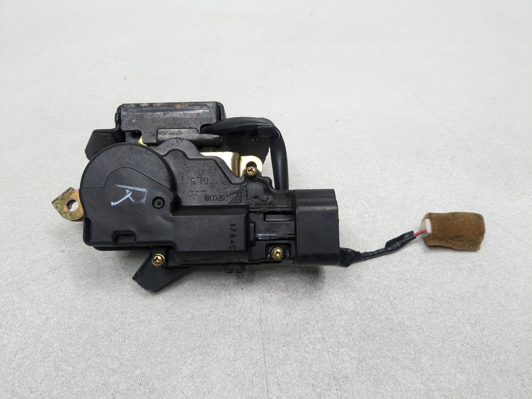 2004 - 2009 CADILLAC SRX OEM LID LATCH REAR TRUNK LIFTGATE LOCK RELEASE ACTUATOR