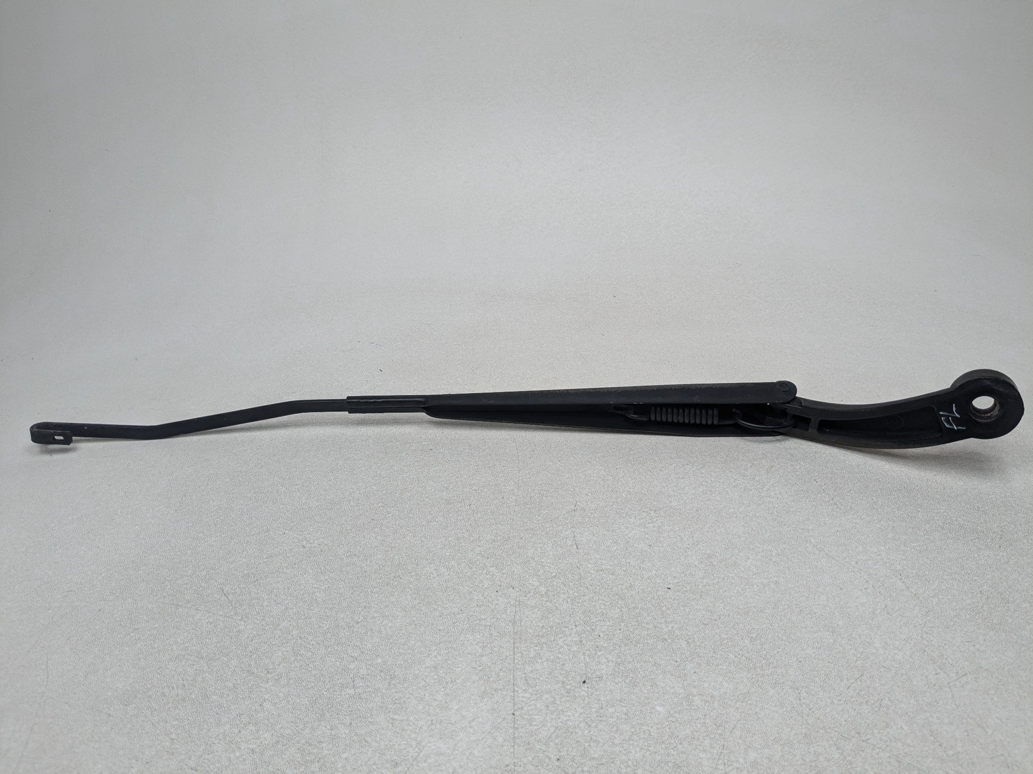 2004 - 2009 CADILLAC SRX OEM WINDSHIELD WIPER ARM FRONT LEFT DRIVER SIDE