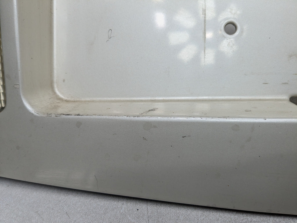 2004 - 2009 CADILLAC SRX OEM TRUNK LID LICENSE PLATE WITH REVERSE LIGHT ASSEMBLY