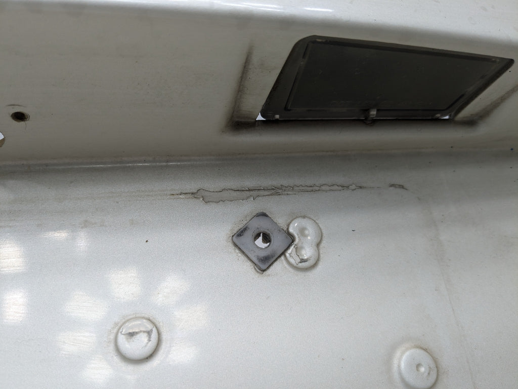 2004 - 2009 CADILLAC SRX OEM TRUNK LID LICENSE PLATE WITH REVERSE LIGHT ASSEMBLY