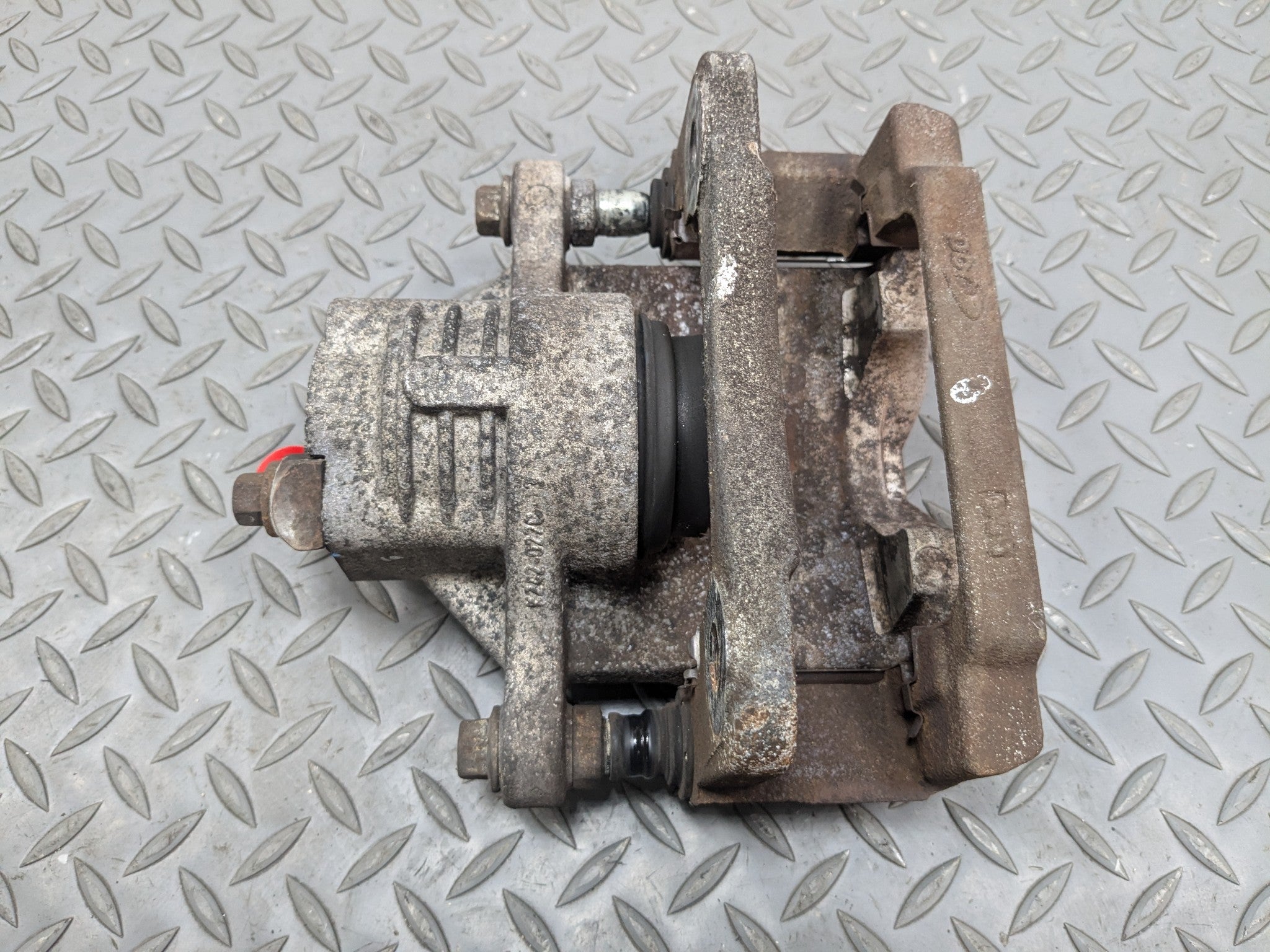 2004 - 2009 CADILLAC SRX OEM BRAKE CALIPER ASSEMBLY REAR RIGHT PASSENGER SIDE