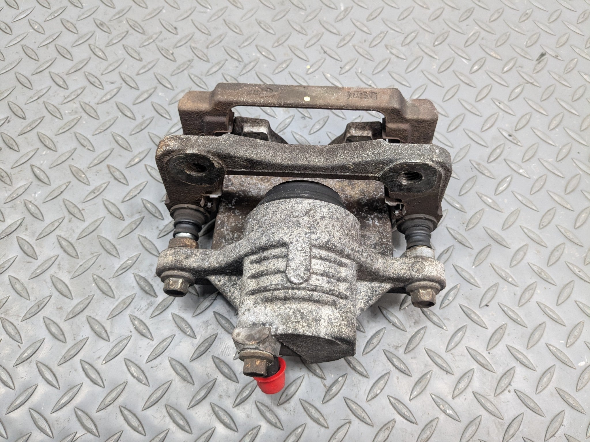 2004 - 2009 CADILLAC SRX OEM BRAKE CALIPER ASSEMBLY REAR LEFT DRIVER SIDE