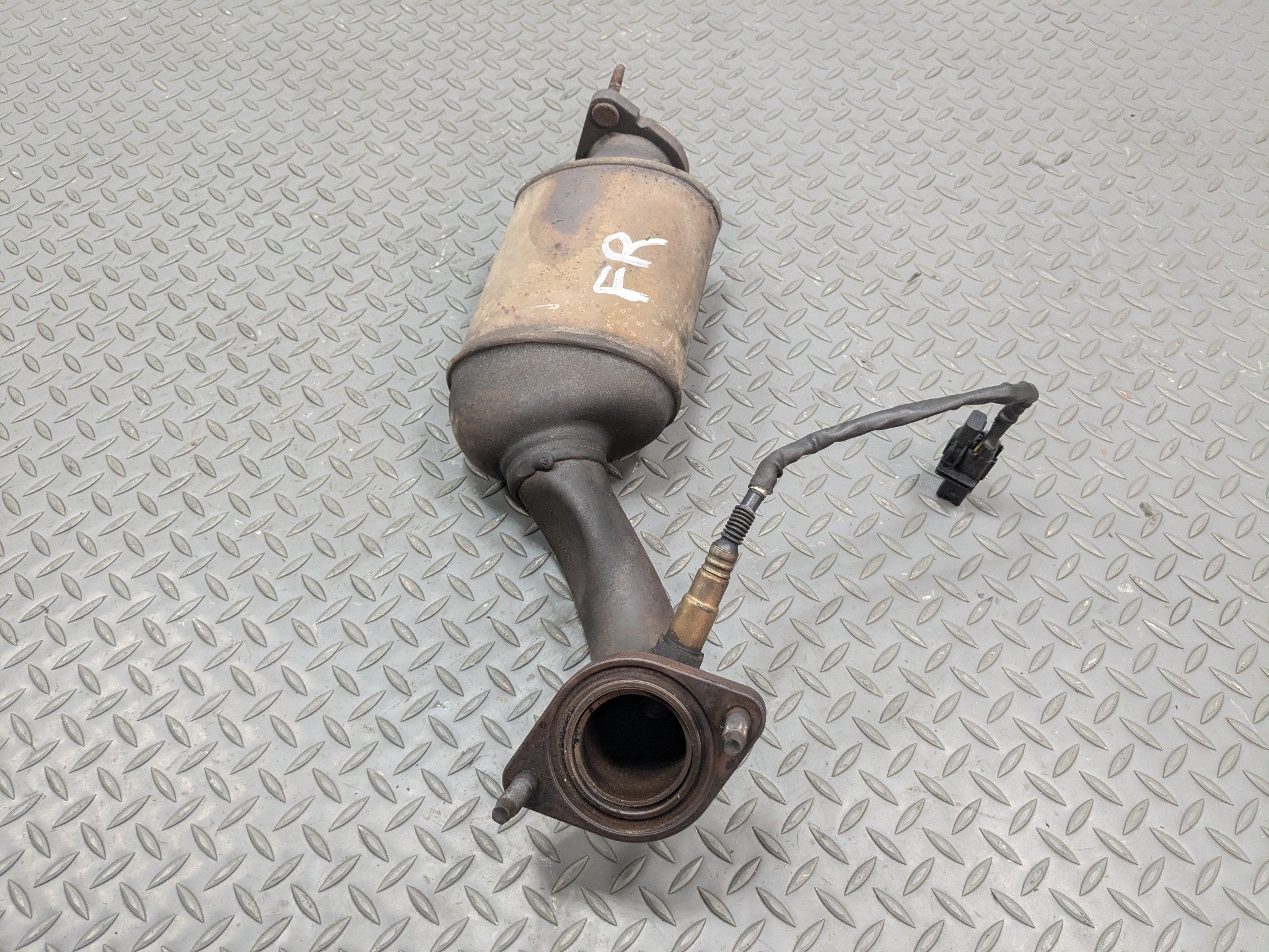 2004 - 2009 CADILLAC SRX OEM EXHAUST DOWNPIPE FRONT RIGHT PASSENGER SIDE