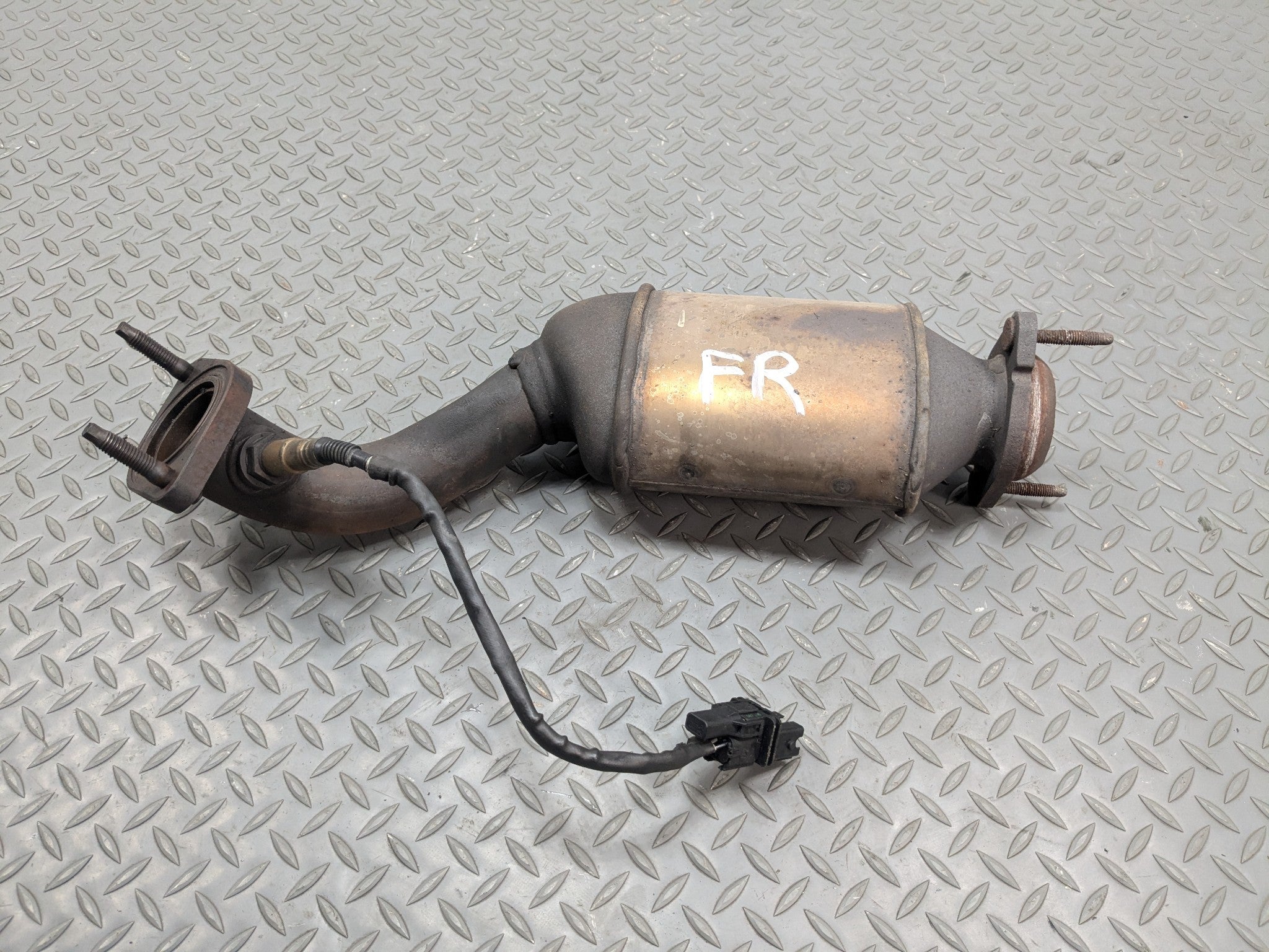 2004 - 2009 CADILLAC SRX OEM EXHAUST DOWNPIPE FRONT RIGHT PASSENGER SIDE