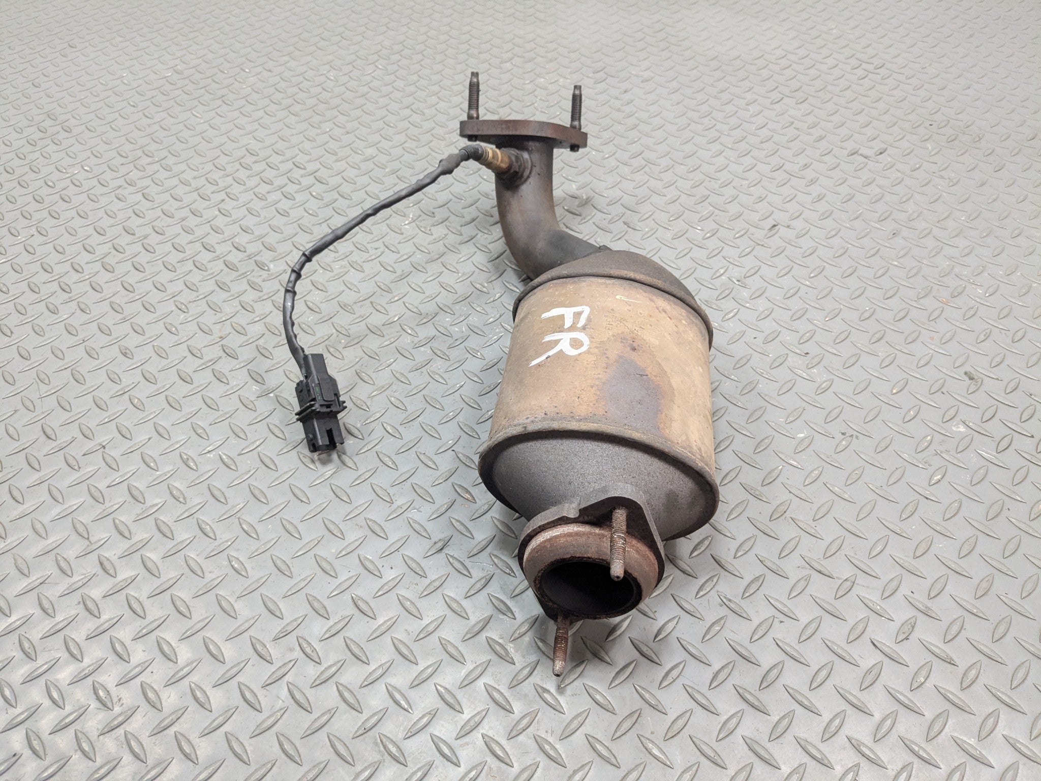 2004 - 2009 CADILLAC SRX OEM EXHAUST DOWNPIPE FRONT RIGHT PASSENGER SIDE