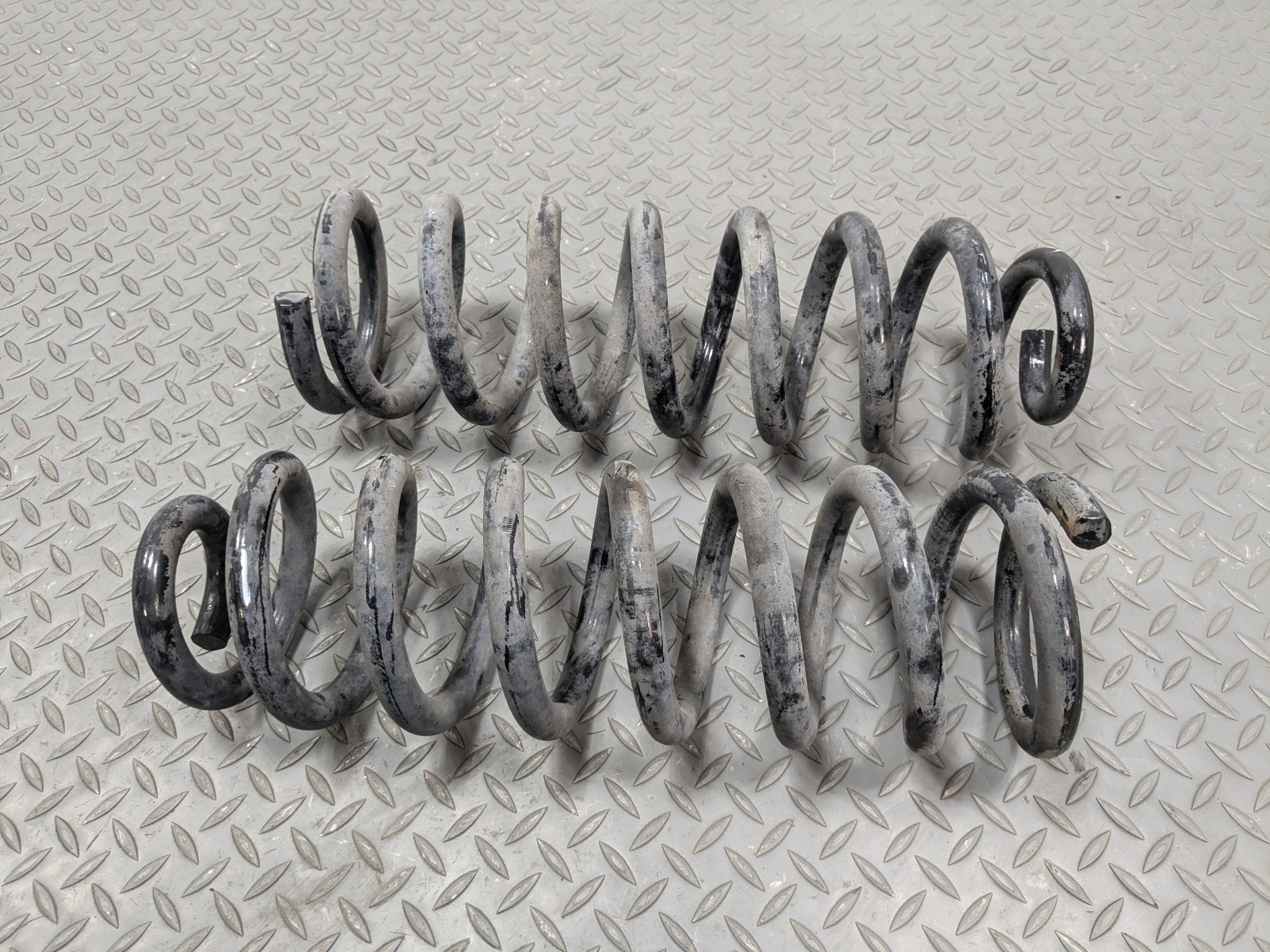 2004 - 2009 CADILLAC SRX OEM SUSPENSION COIL AIR SPRING SET LEFT AND RIGHT SIDE