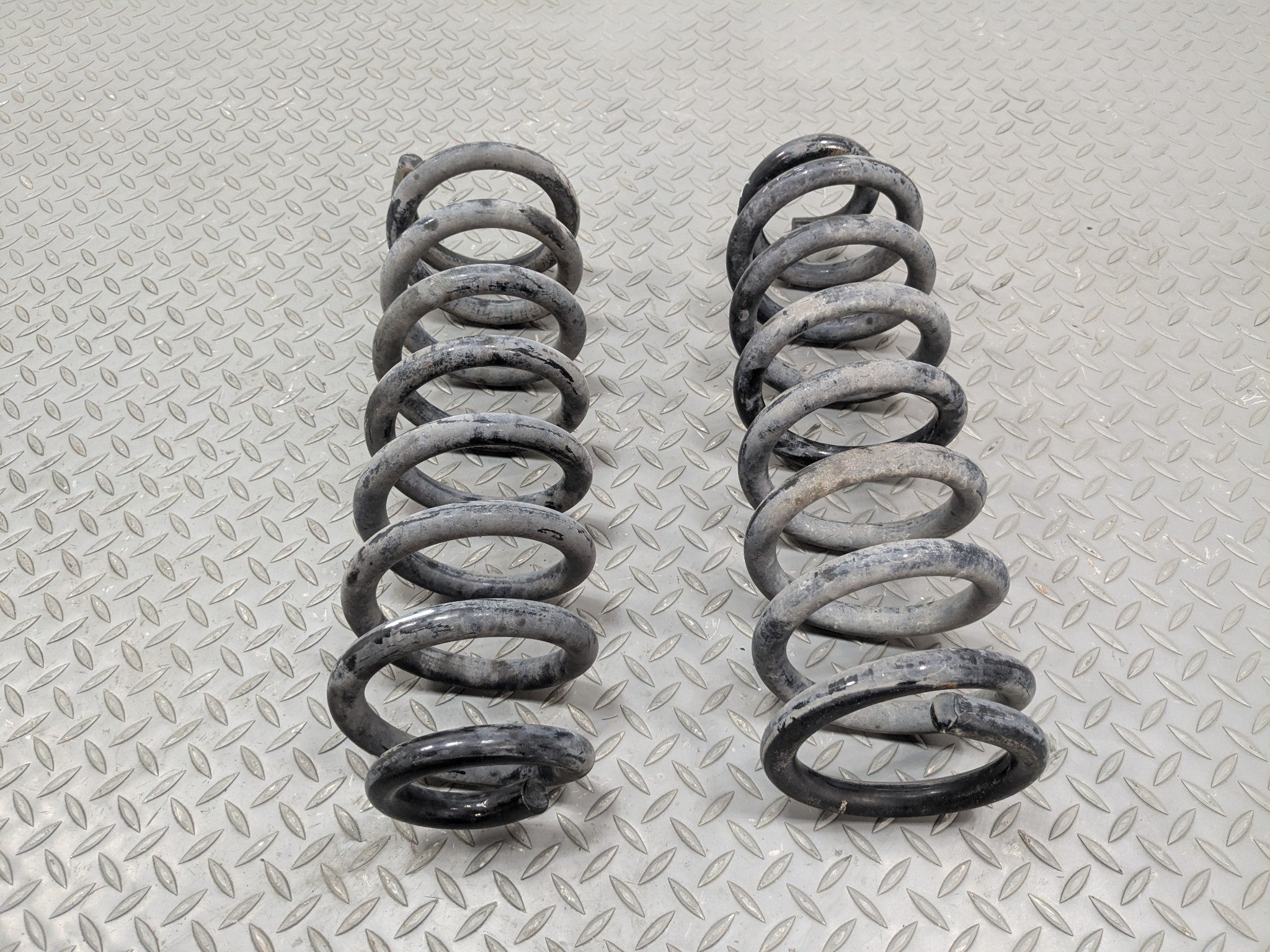 2004 - 2009 CADILLAC SRX OEM SUSPENSION COIL AIR SPRING SET LEFT AND RIGHT SIDE