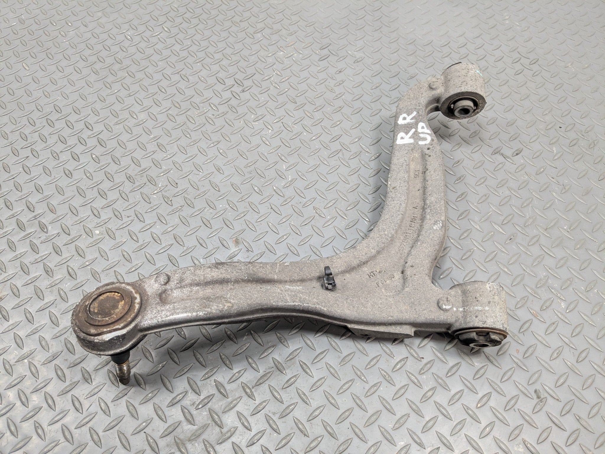 2004 - 2009 CADILLAC SRX OEM CONTROL ARM UPPER REAR RIGHT PASSENGER SIDE
